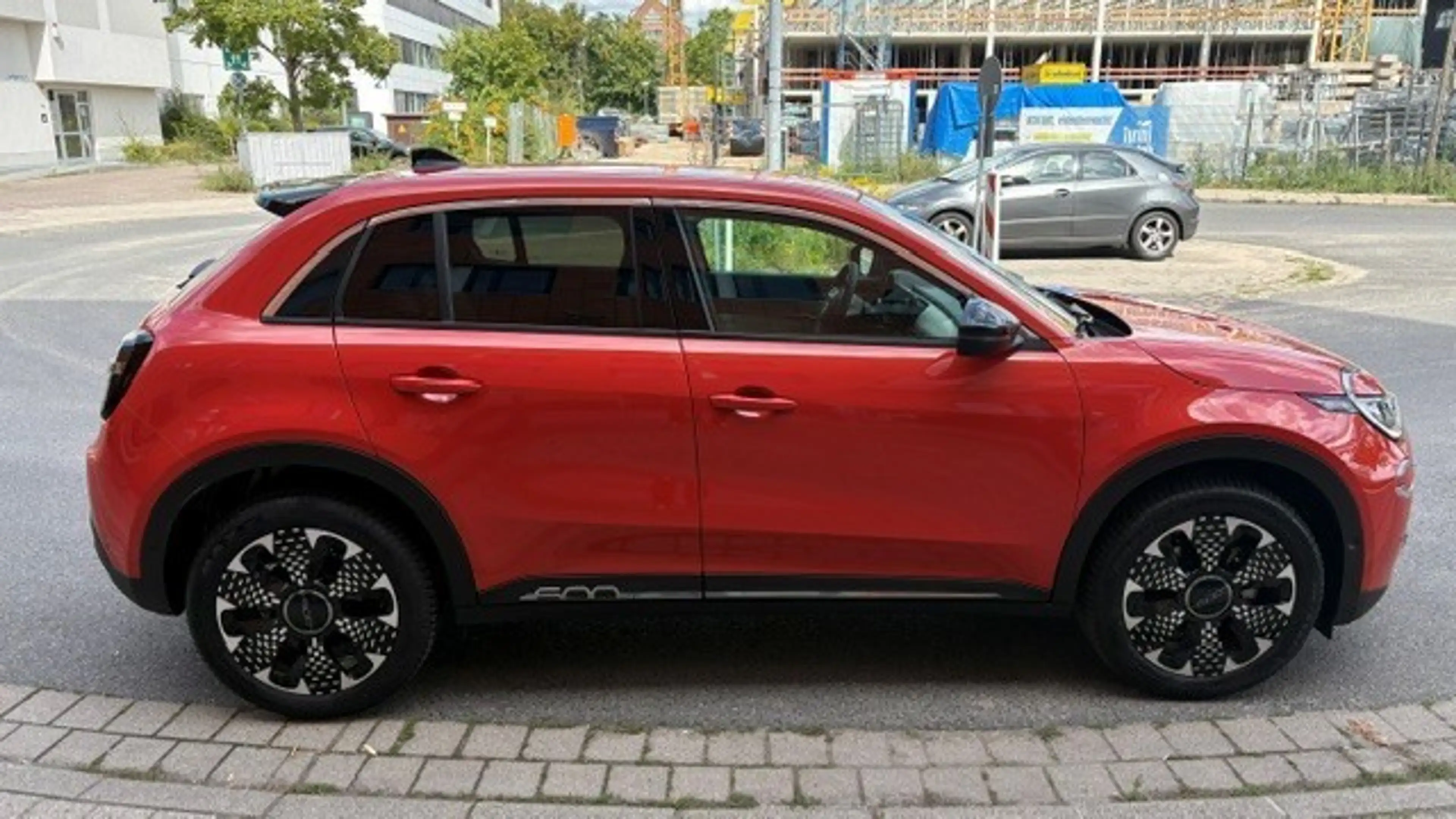 Fiat 600e La Prima Navi — photo 5