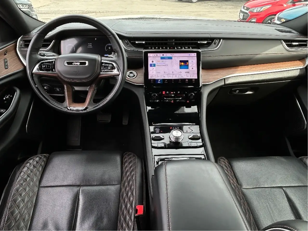 Jeep Grand Cherokee снимка Jeep Grand Cherokee