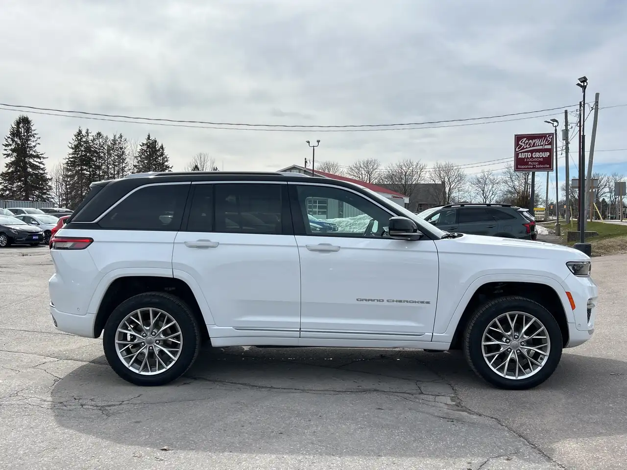 Jeep Grand Cherokee снимка Jeep Grand Cherokee