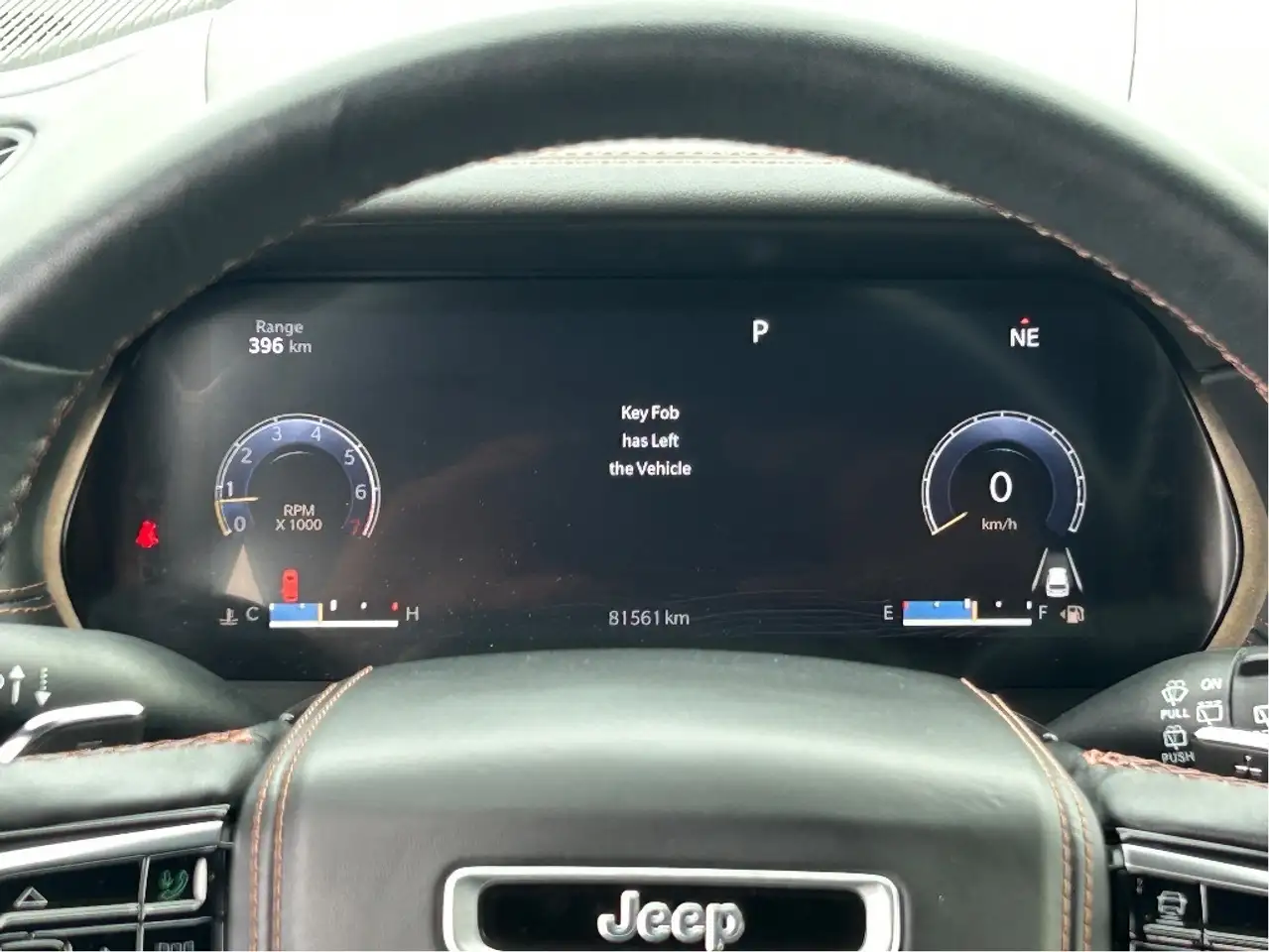 Jeep Grand Cherokee снимка Jeep Grand Cherokee