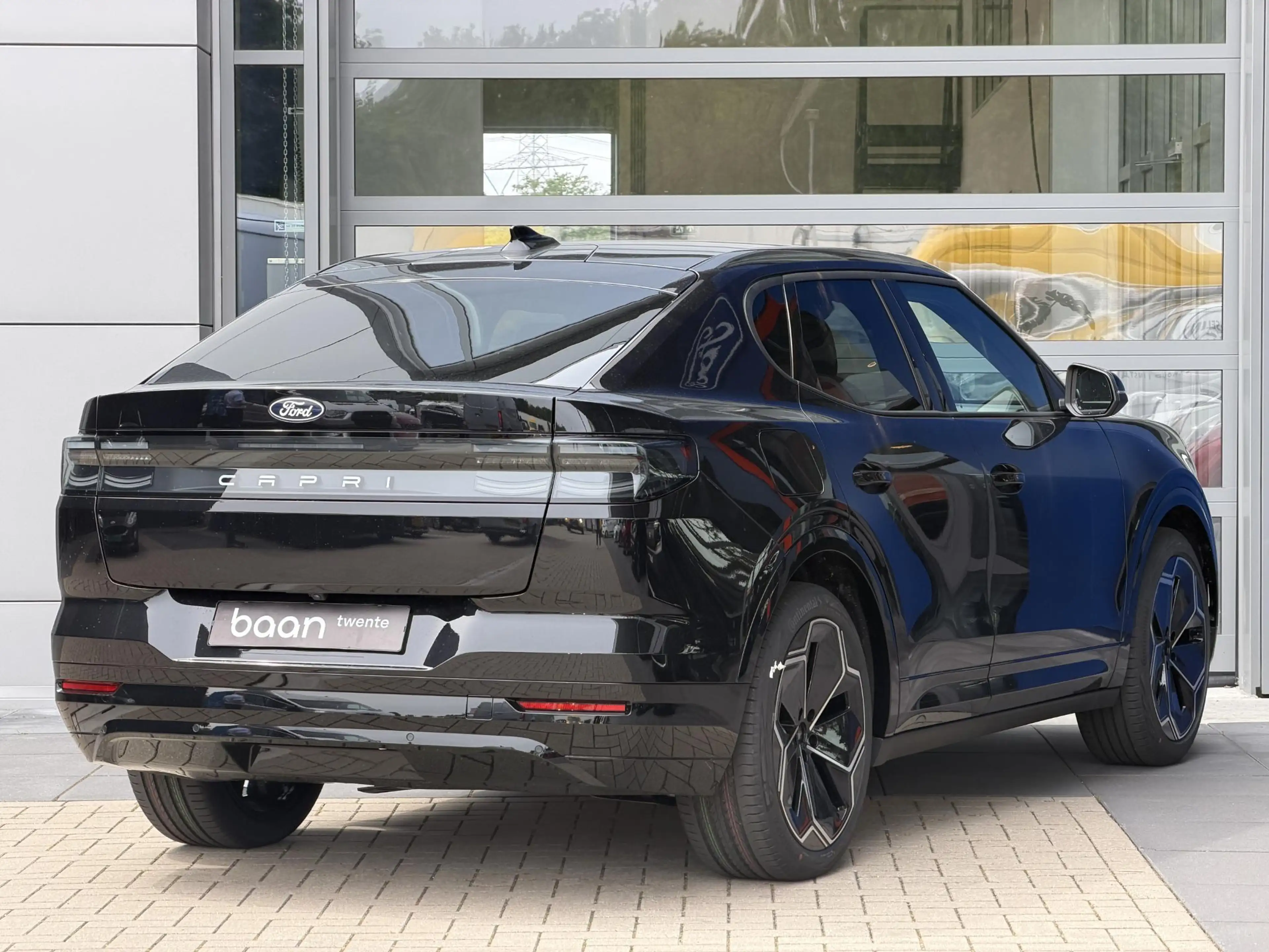 Ford Capri Premium Extended Range RWD 79 kWh Beschikbaar vana — photo 5