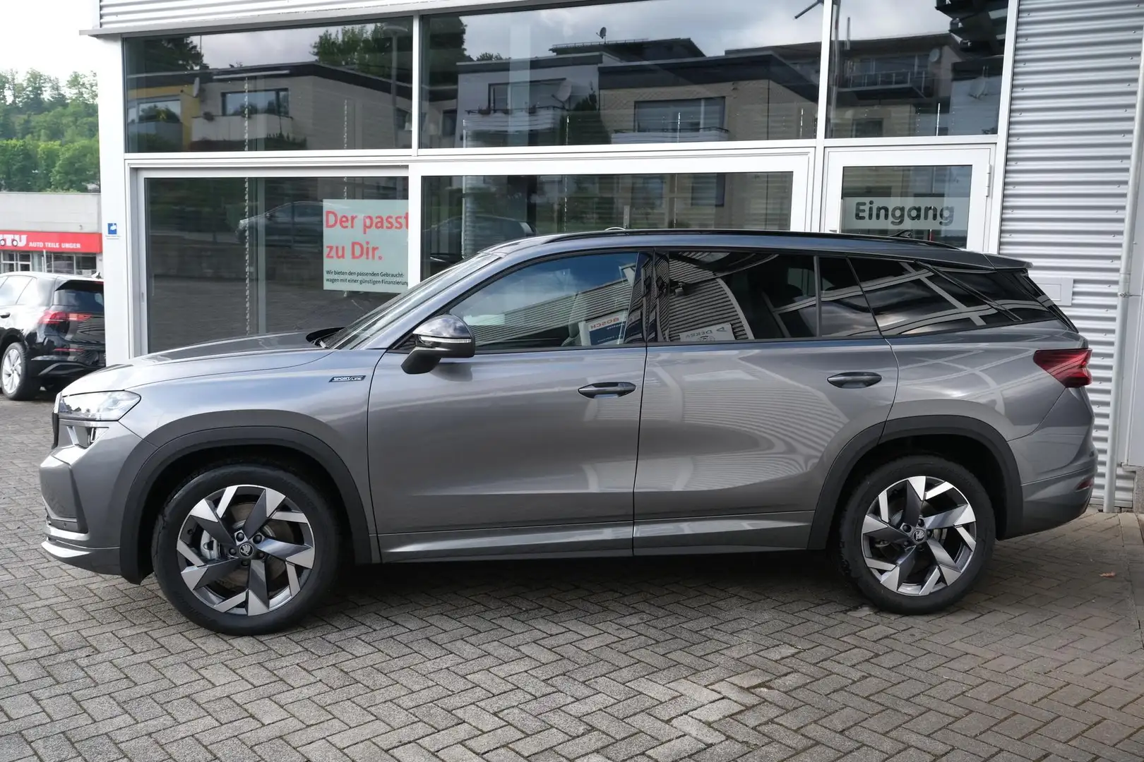 Skoda Kodiaq 1.5 TSI mHEV DSG Sportline AHK 7-Sitze Matrix N... Grau - 2