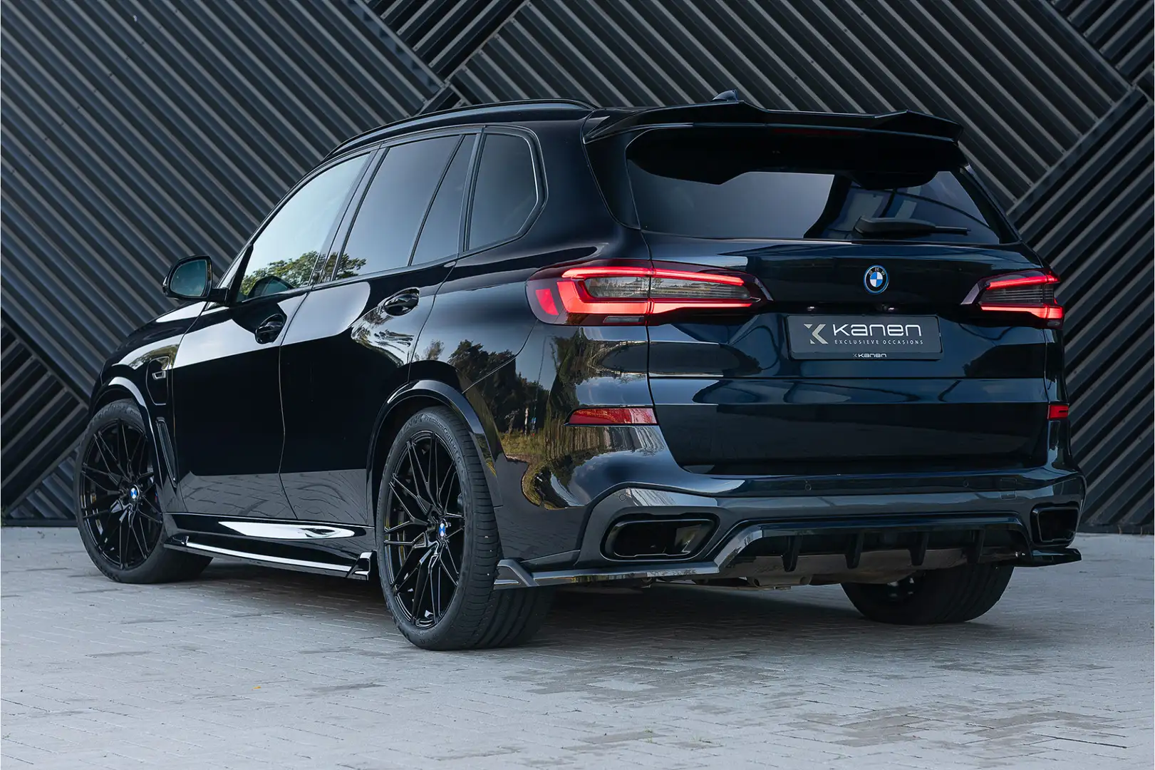 BMW X5 xDrive45e M-Sport ACC Pano Mstoel 360 Ambient Stuu Zwart - 2