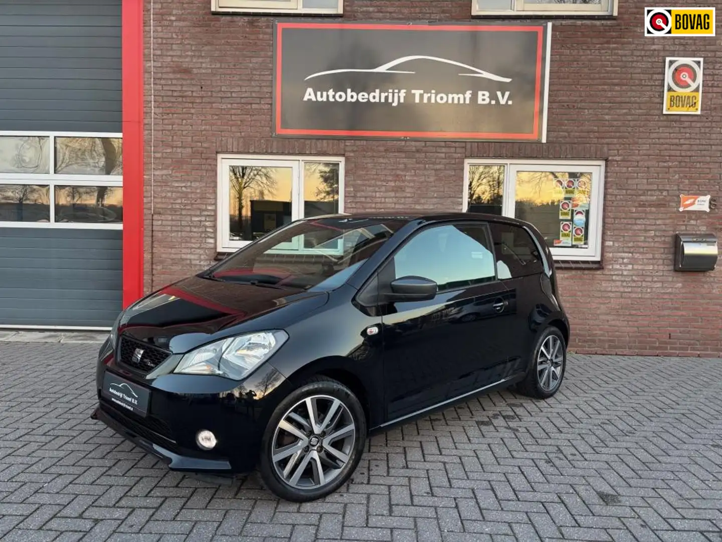 SEAT Mii FR - CRUISECONTROL -NAVIGATIE- PARKEERSENSOREN- ST Zwart - 1