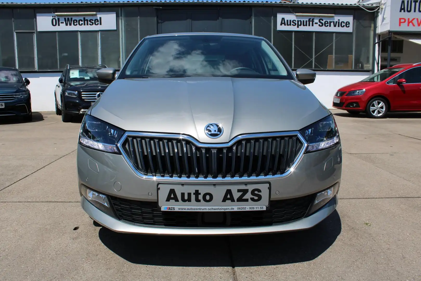 Skoda Fabia Clever/1.HAND/AUTOMATIK/NAVI/CAM/PDC/ACC Beige - 2