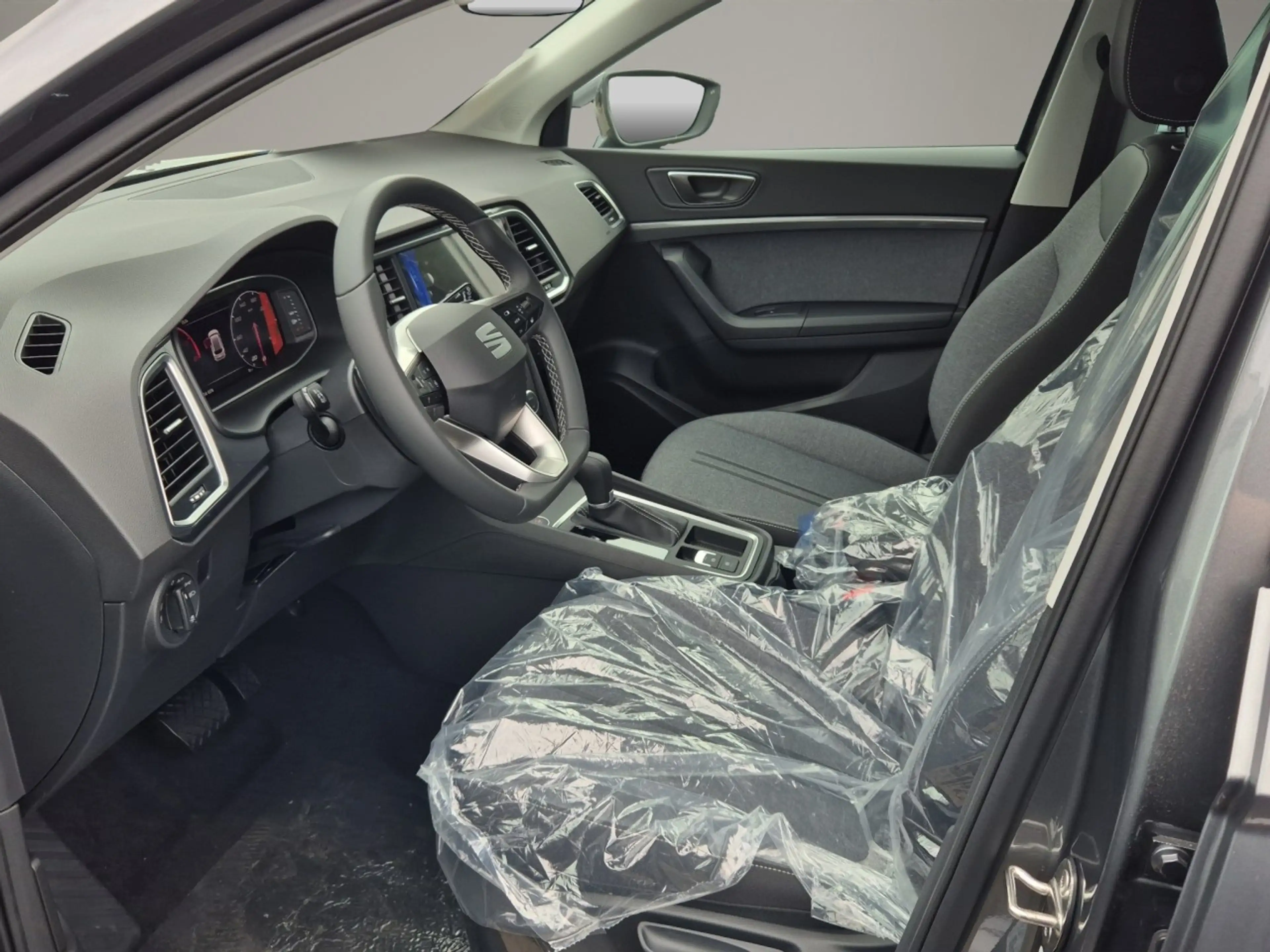 SEAT Ateca Style 1.5 TSI DSG AHK Ganzjahr Kamera Klima Navi — photo 6