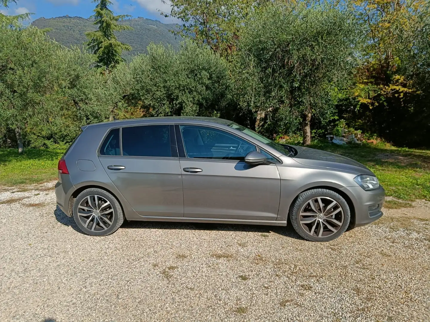 Volkswagen Golf 5p 1.9 tdi Highline 110cv auto - 1
