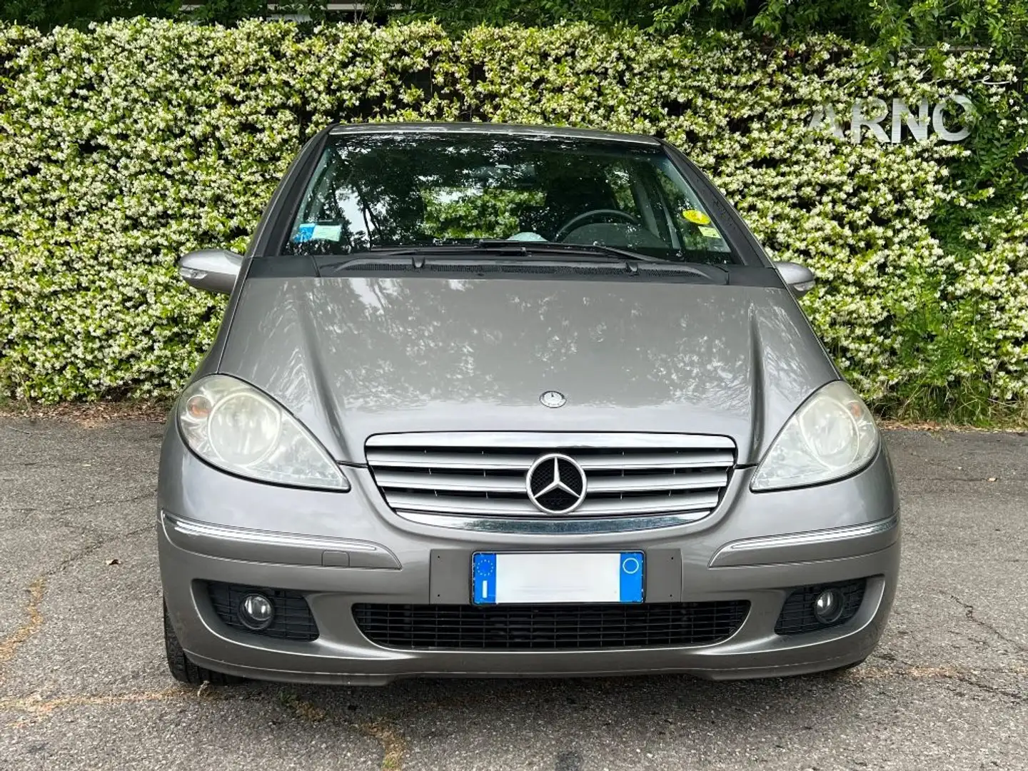 Mercedes-Benz A 150 Elegance Gris - 2