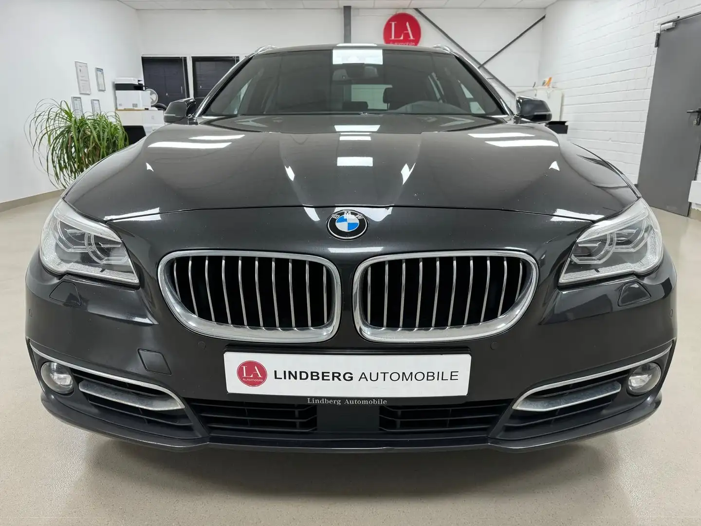 BMW 530 5 Touring 530 d xDrive*PDC*LMF*AC*NAVI*TEMP*H&K* Grau - 2