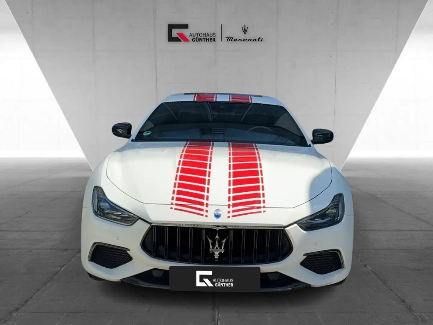 Maserati Ghibli Trofeo 3.8 BT V8 2WD 580 HP Wit - 1