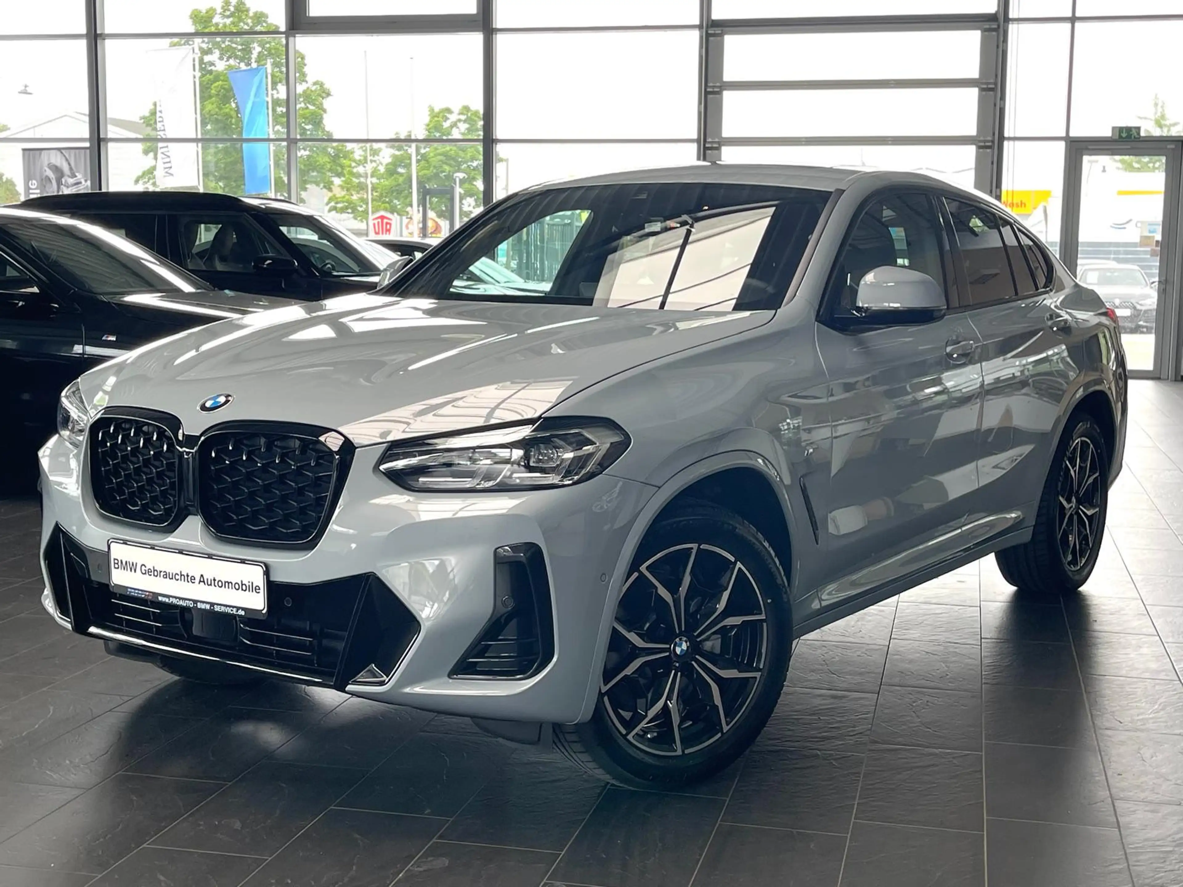 BMW X4 xDrive 20i M Sport A-LED/ACC/PANO/AHK — photo 2