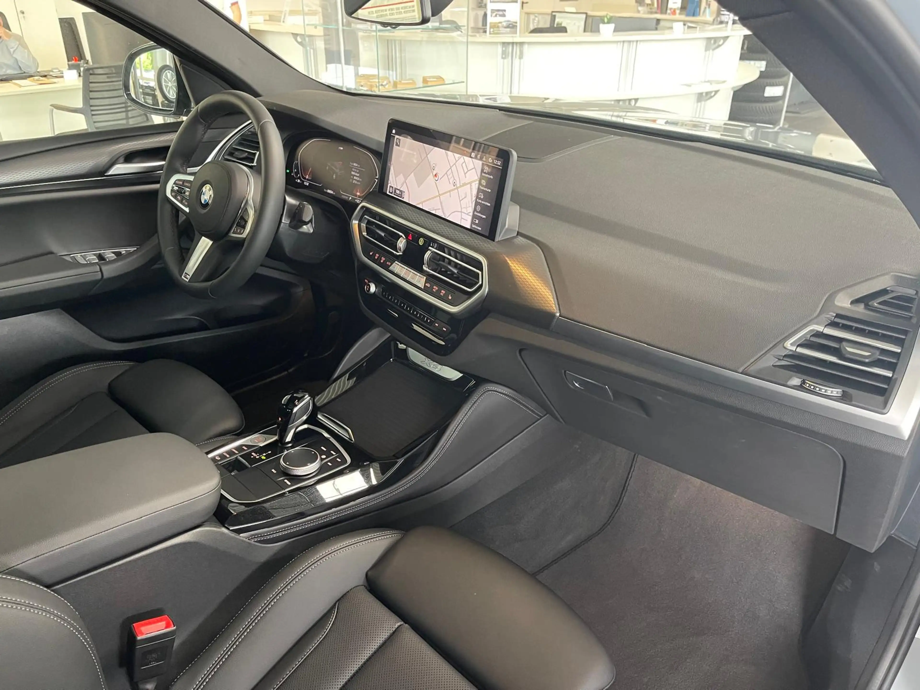 BMW X4 xDrive 20i M Sport A-LED/ACC/PANO/AHK — photo 9