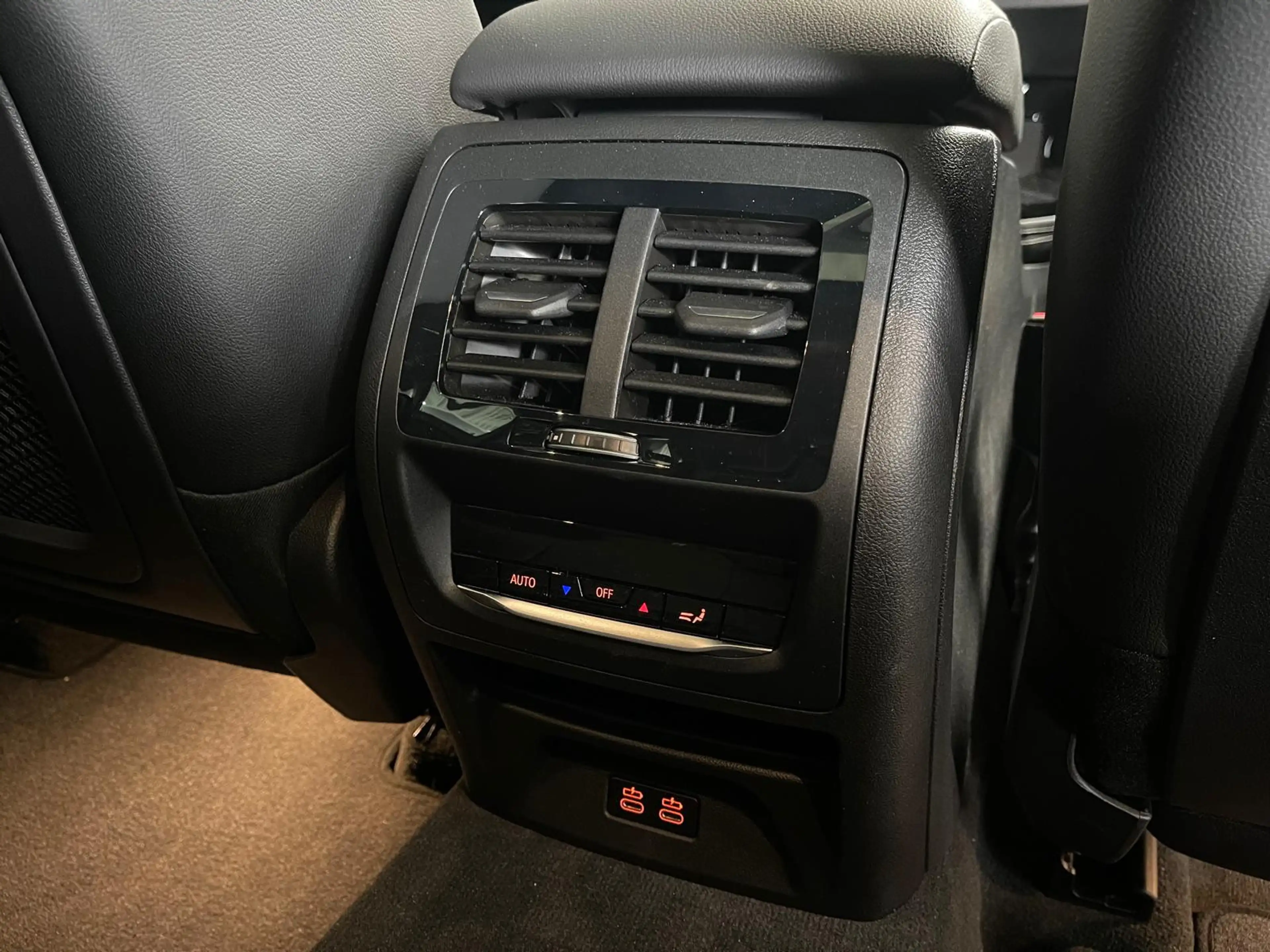 BMW X4 xDrive 20i M Sport A-LED/ACC/PANO/AHK — photo 15