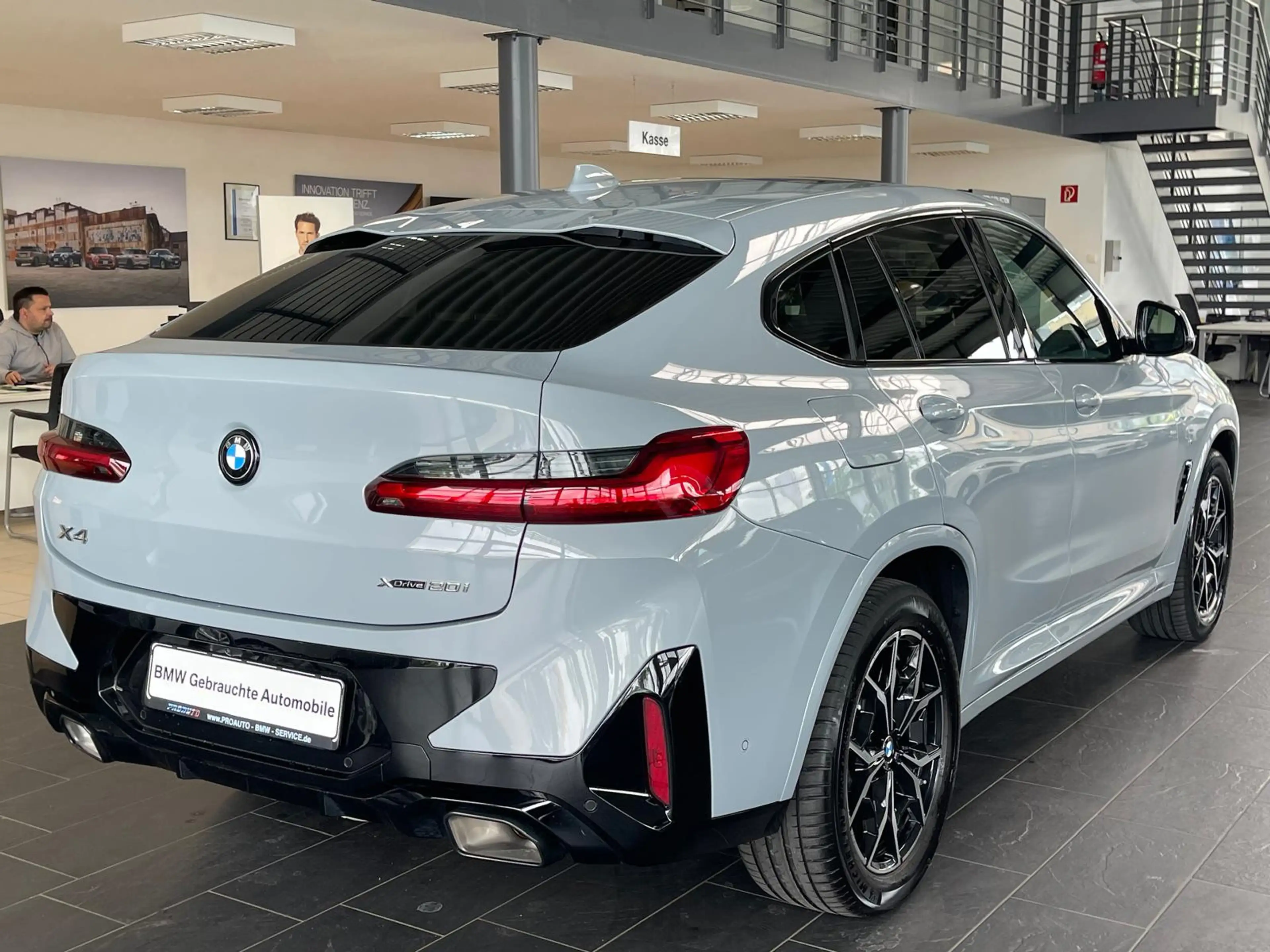 BMW X4 xDrive 20i M Sport A-LED/ACC/PANO/AHK — photo 4