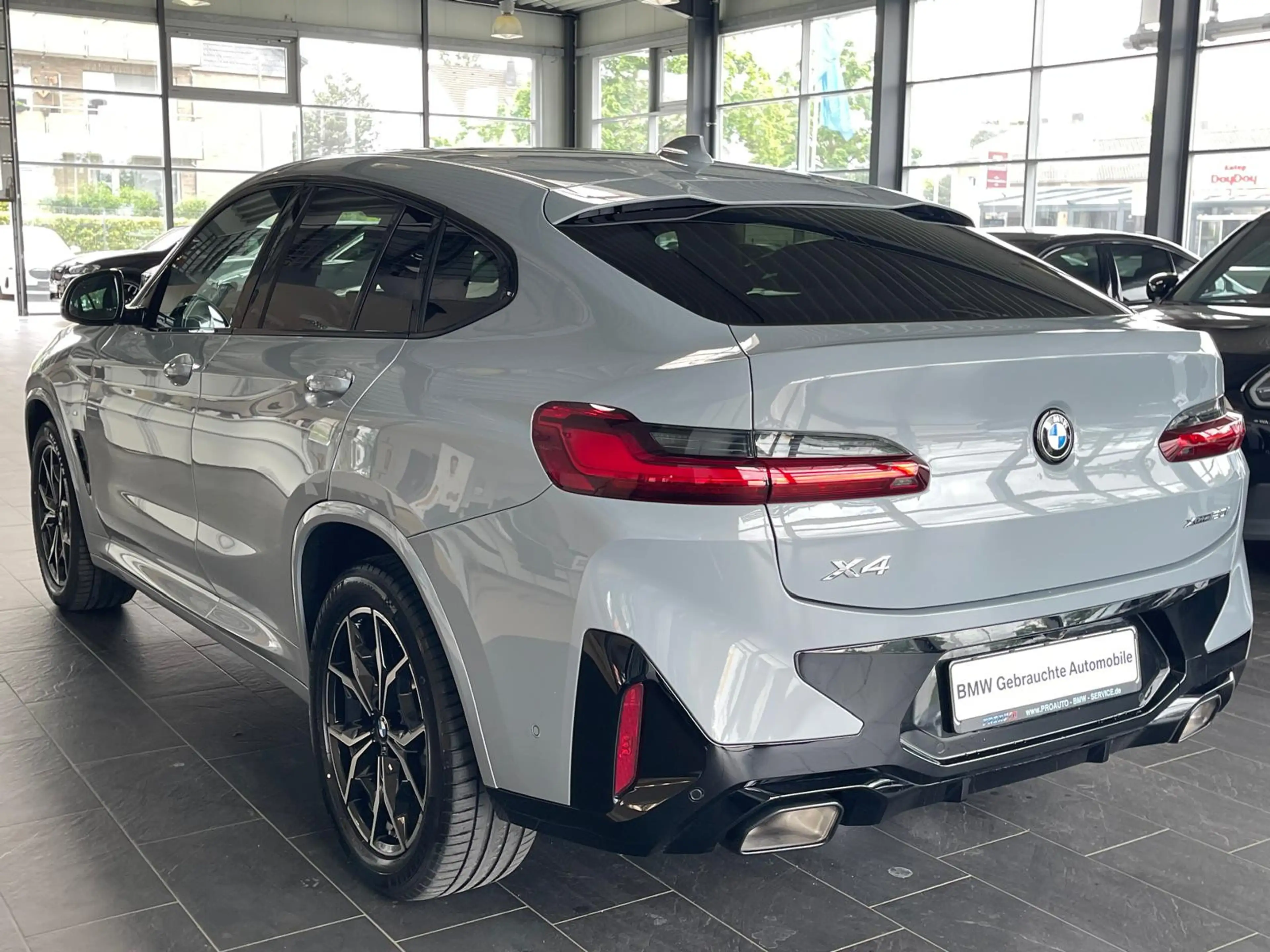 BMW X4 xDrive 20i M Sport A-LED/ACC/PANO/AHK — photo 6