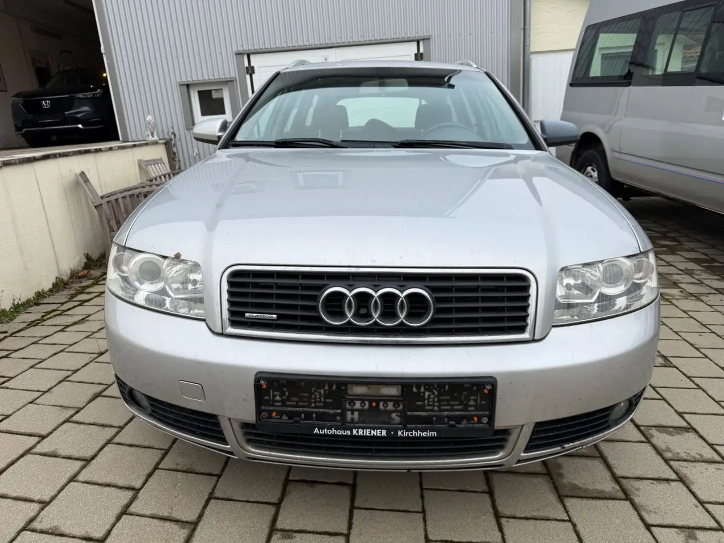 Audi A4 1.9TDI 96kW quattro Avant SR WR ALU AHK Zilver - 2