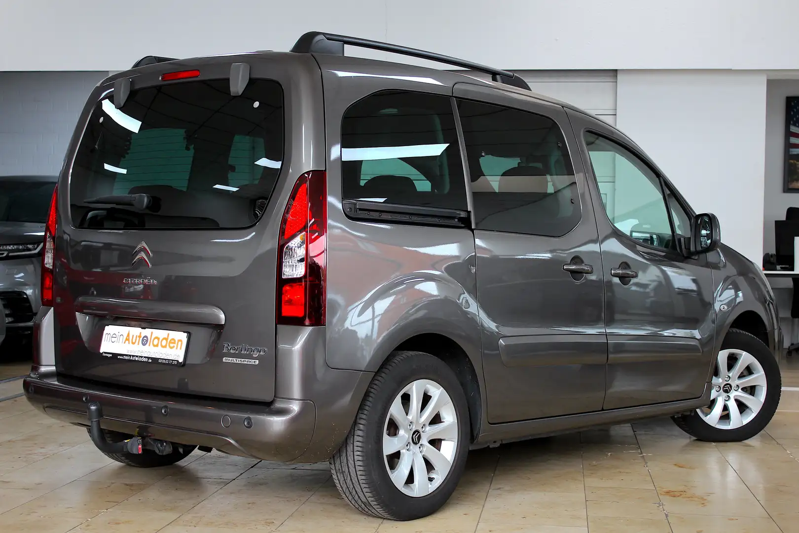 Citroen Berlingo Multispace 110 *1.HAND*NAVI*PANO*AHK*KAMERA*APPLE* Gris - 2