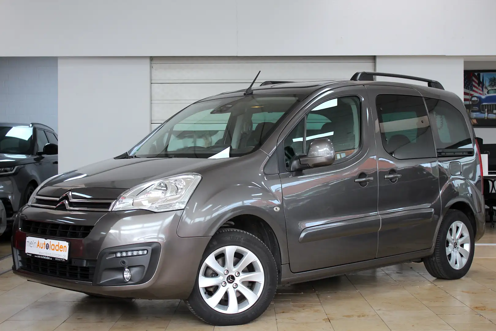 Citroen Berlingo Multispace 110 *1.HAND*NAVI*PANO*AHK*KAMERA*APPLE* Gris - 1