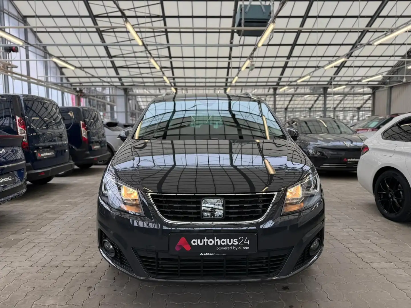 SEAT Alhambra 1.4 TSI Xcellence|DSG|ACC|Navi Grau - 2