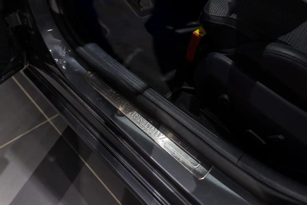 Mercedes-Benz C-Class Estate C e Luxury Line AMBIENT LIGHTNING NAVI, миниатюра 26