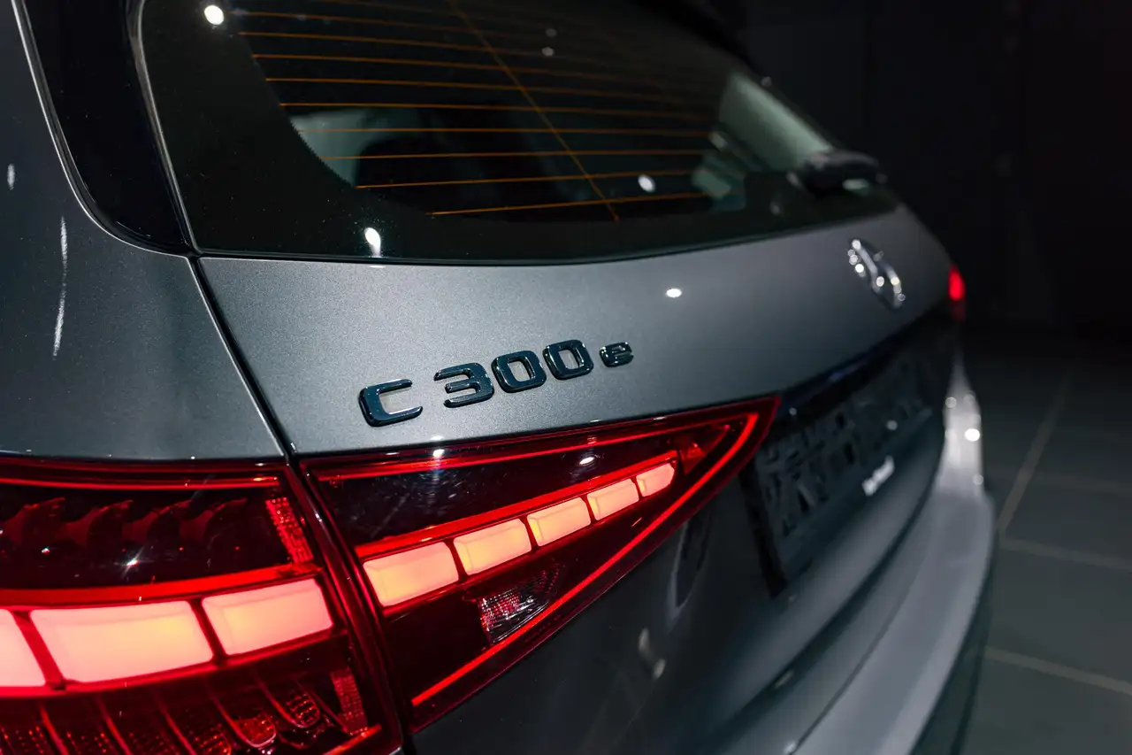 Mercedes-Benz C-Class Estate C e Luxury Line AMBIENT LIGHTNING NAVI, миниатюра 17