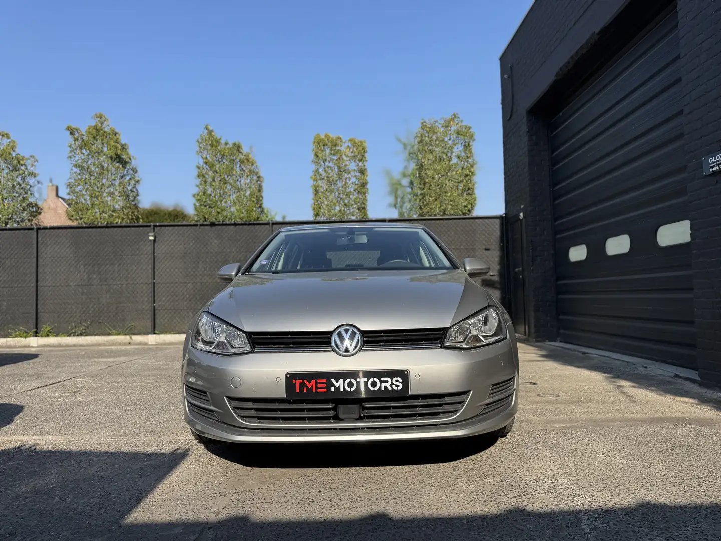Volkswagen Golf 1.2 TSI BlueMotion Technology Trendline Grijs - 2