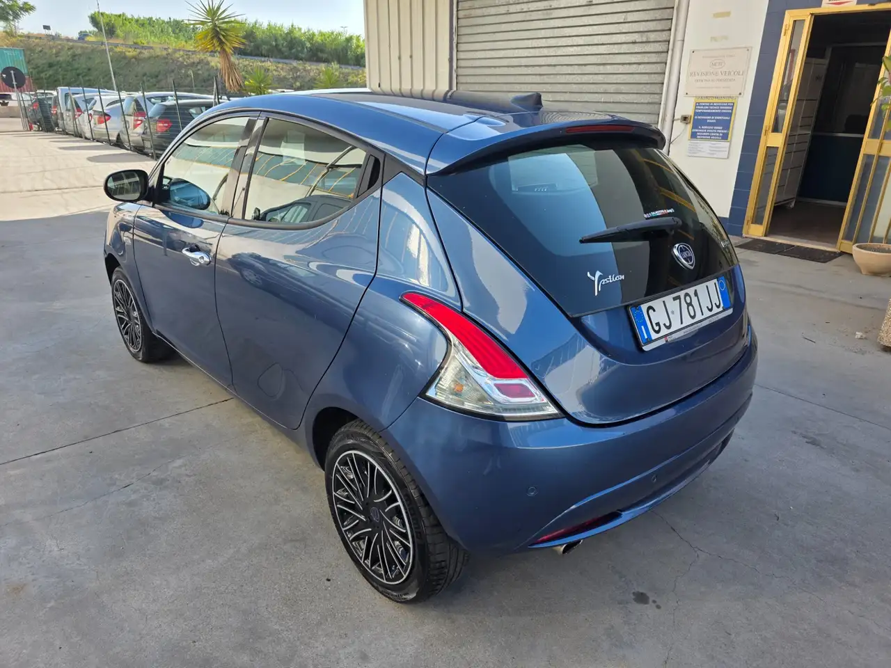 Lancia Ypsilon 2022 — фото 9