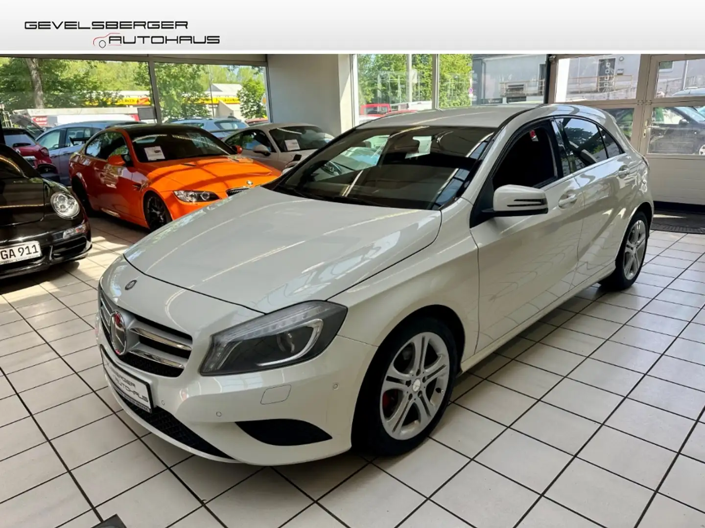 Mercedes-Benz A 180 -Klasse BlueEfficiency *Scheckheft*SHZ White - 1
