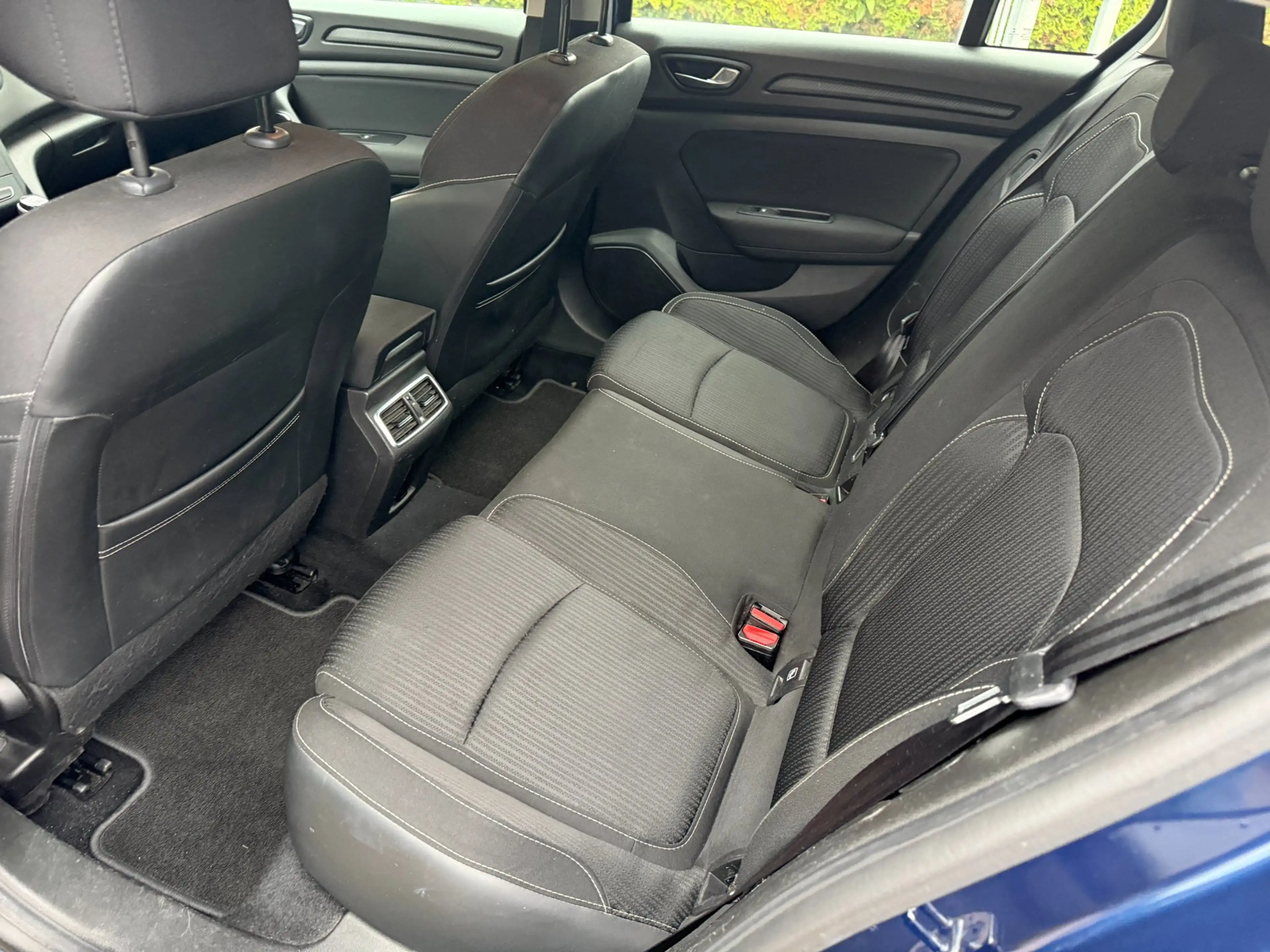 Renault Megane Estate 1.5 Blue dCi Limited ECC NAVI LMV CRUISE PD — photo 9
