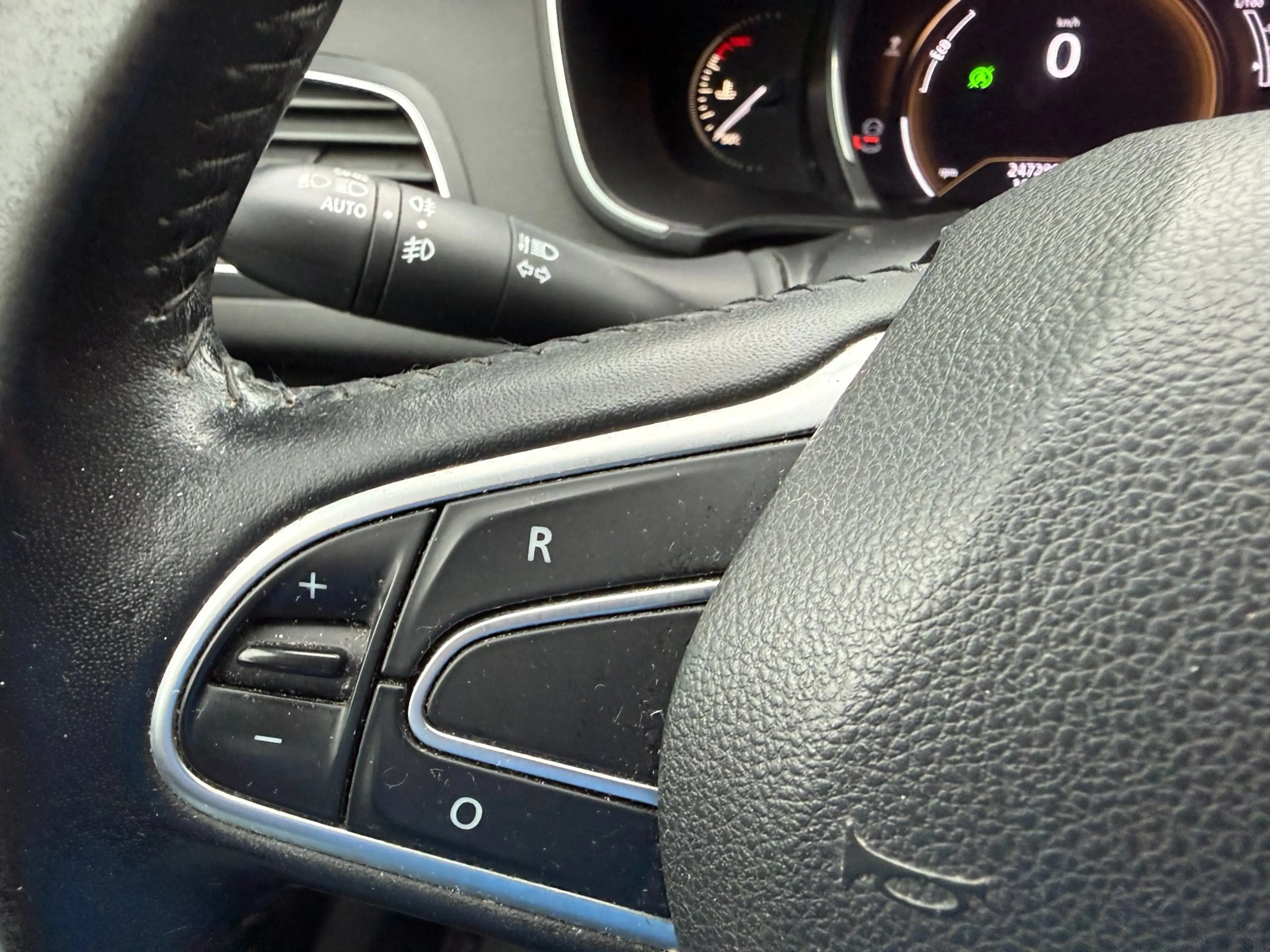 Renault Megane Estate 1.5 Blue dCi Limited ECC NAVI LMV CRUISE PD — photo 13
