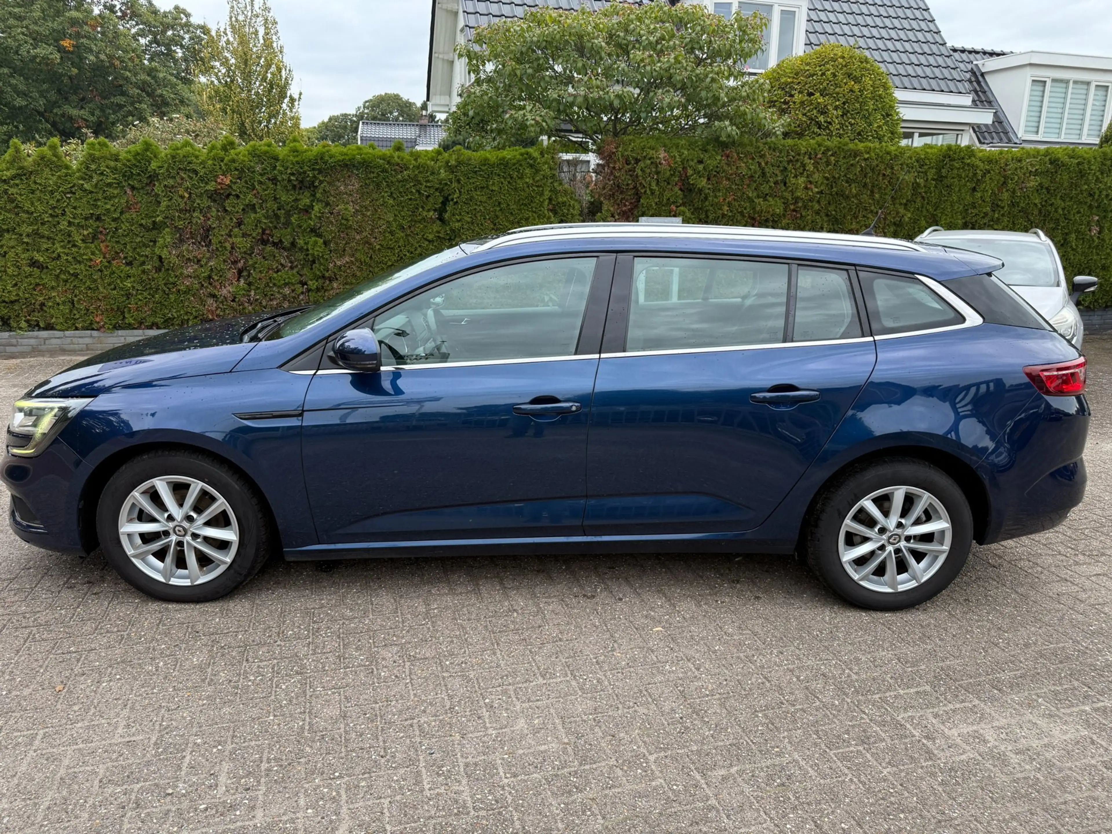 Renault Megane Estate 1.5 Blue dCi Limited ECC NAVI LMV CRUISE PD — photo 7