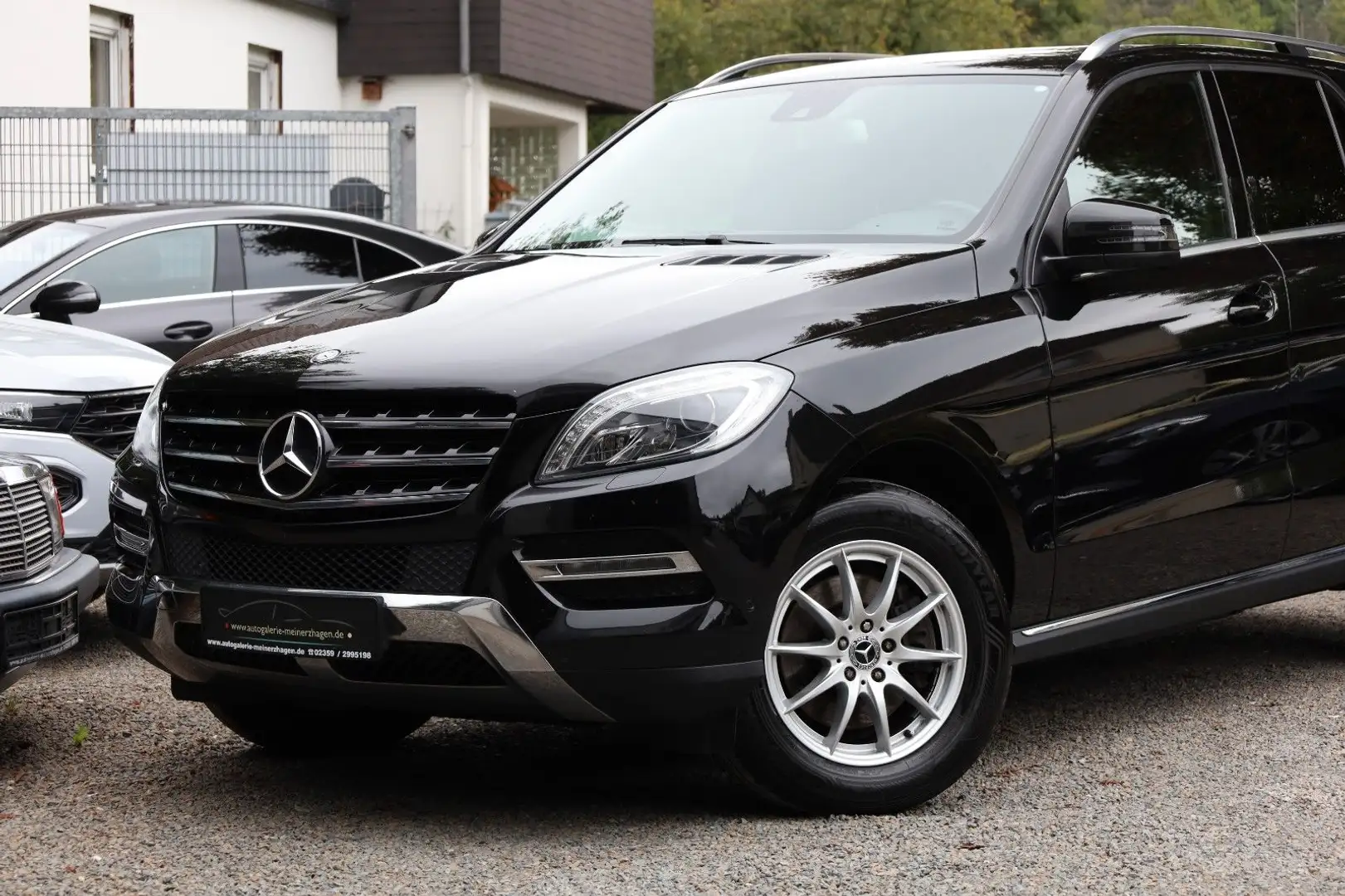 Mercedes-Benz ML 250 CDI BlueTEC 4Matic/NAVI/AHK/ILS/2 HAND! Schwarz - 2