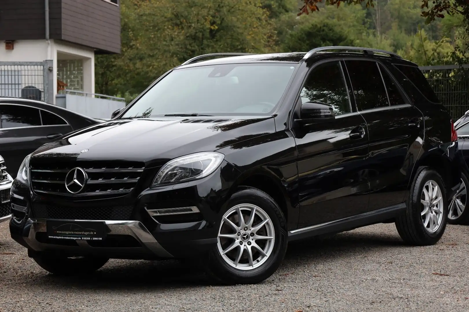 Mercedes-Benz ML 250 CDI BlueTEC 4Matic/NAVI/AHK/ILS/2 HAND! Schwarz - 1