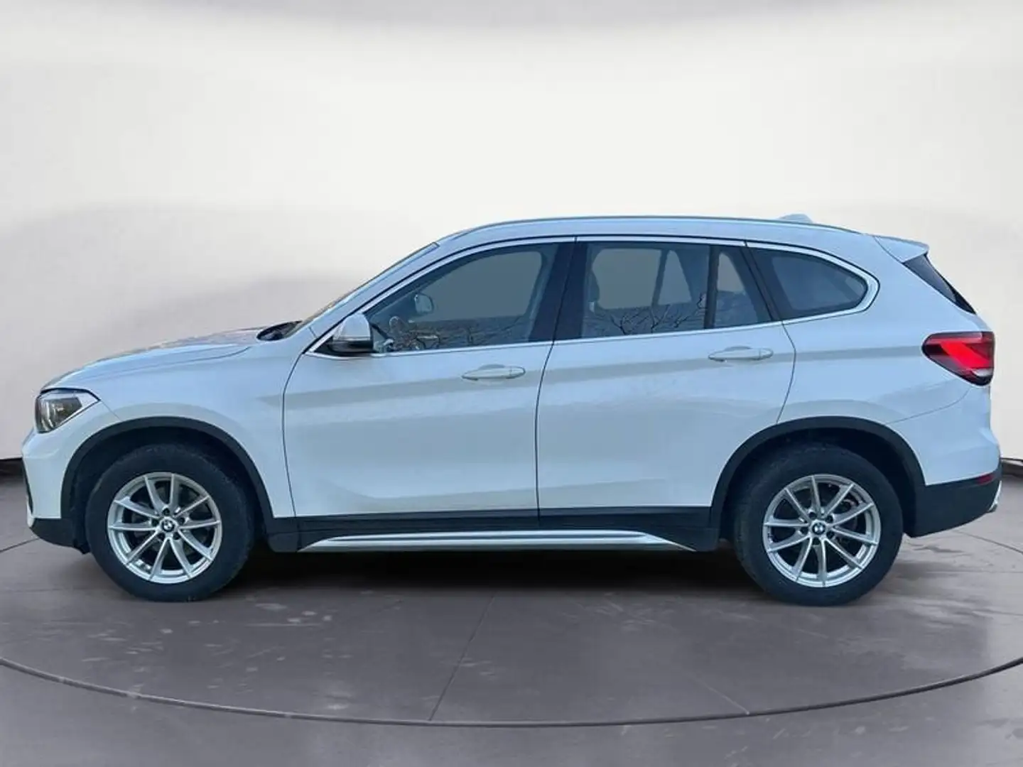 BMW X1 sdrive18d xLine auto Blanco - 2