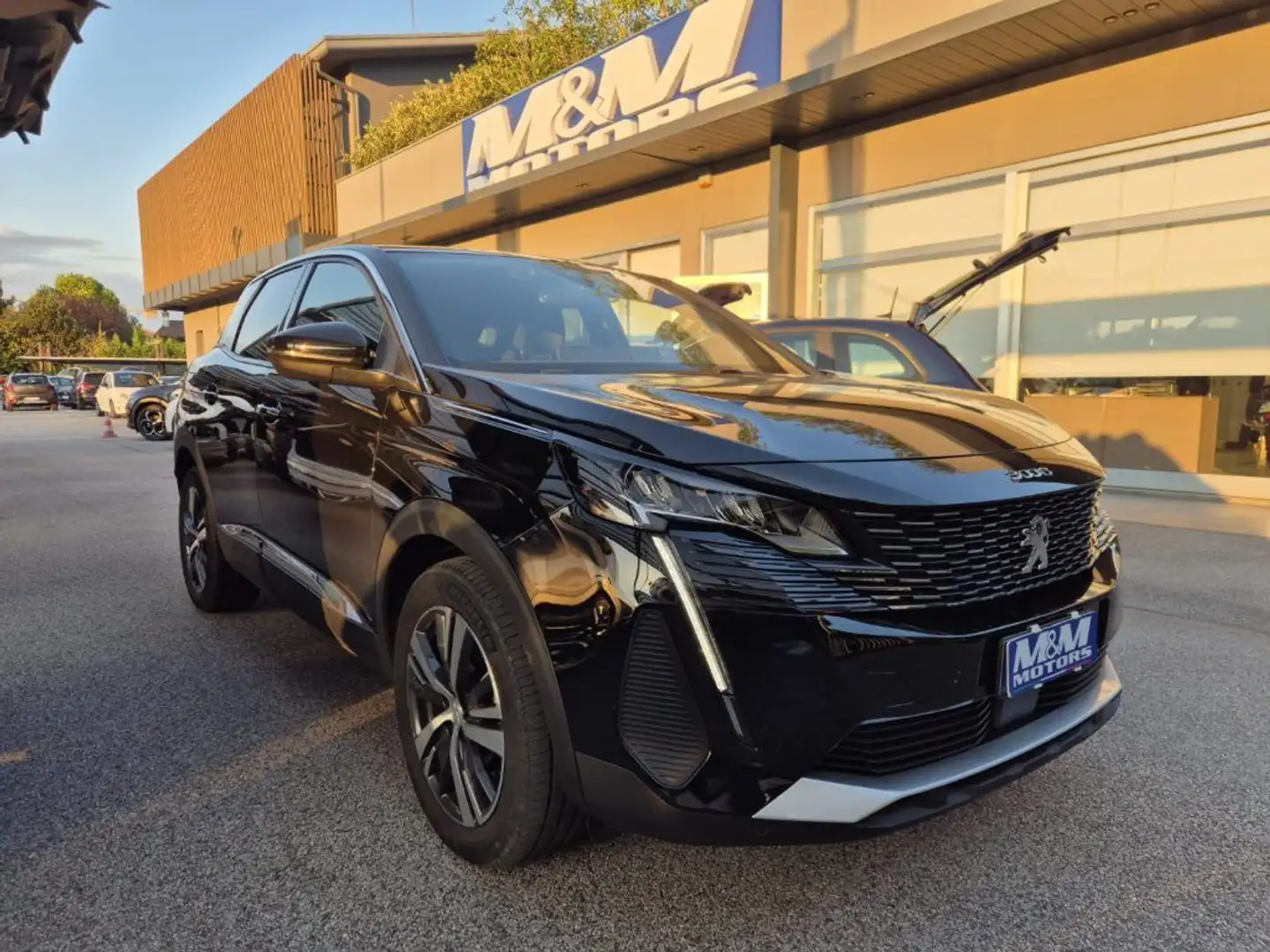 Peugeot 3008 Hybrid 136 e-DCS 6 Allure Pack Zwart - 1
