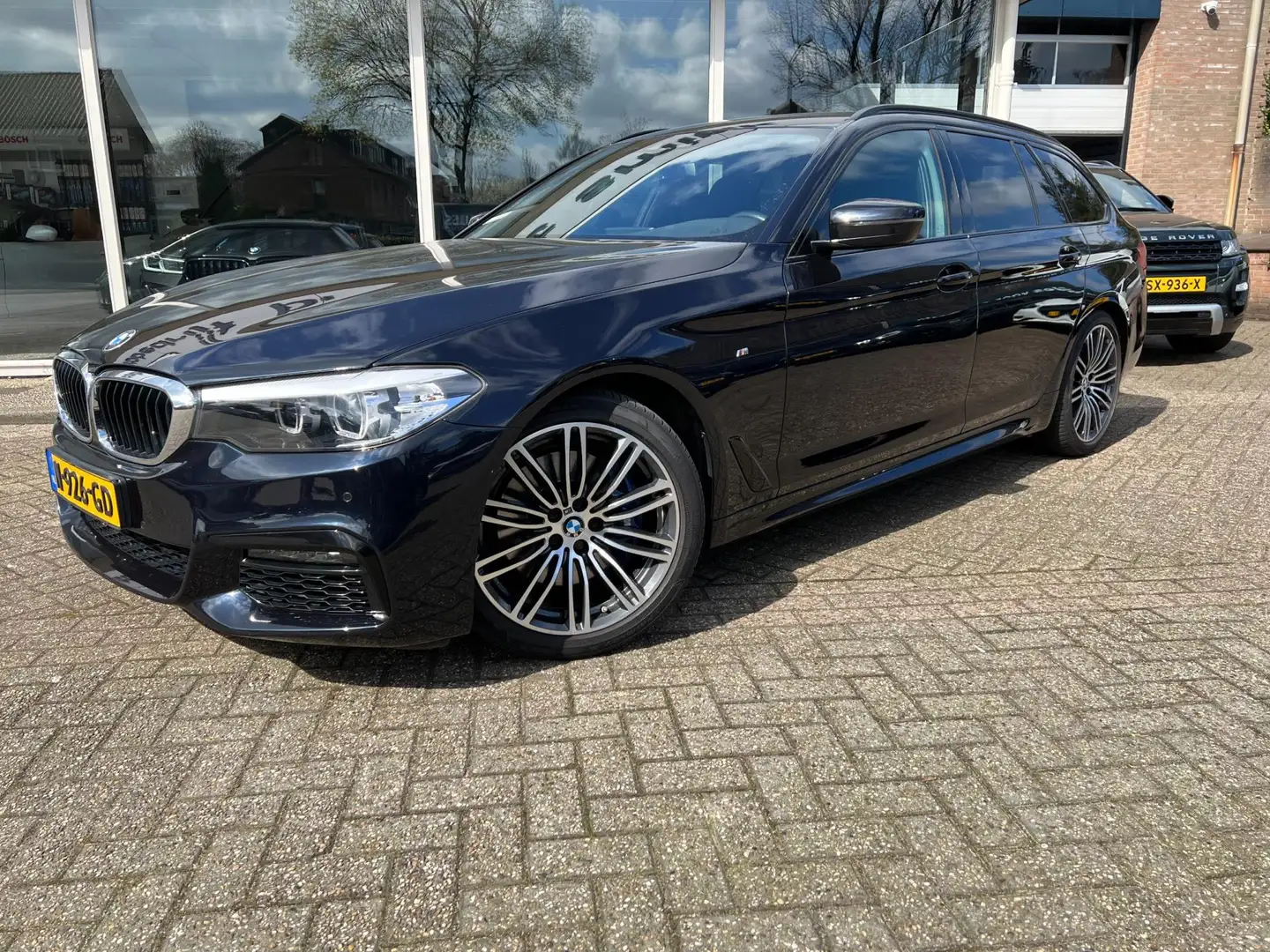 BMW 525 5-serie Touring 525d High Executive Fekete - 2