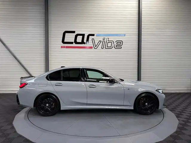 BMW 3 Series view 3