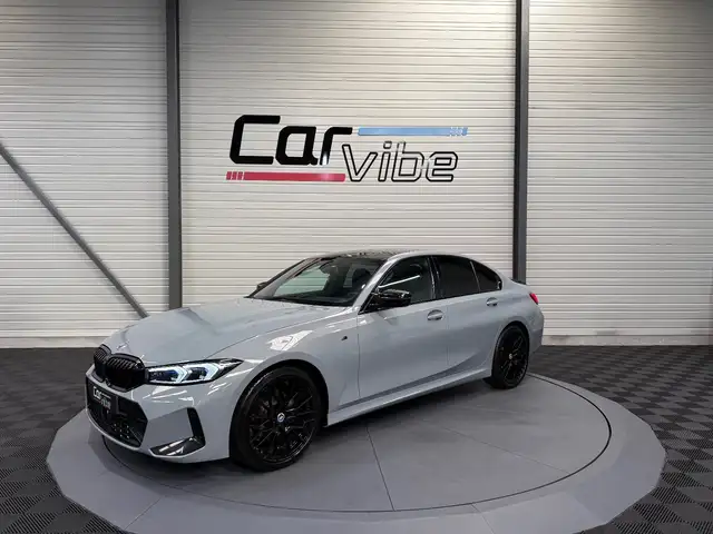 BMW 3 Series view 8