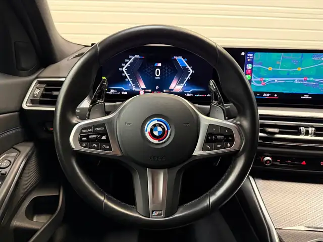 BMW 3 Series view 14