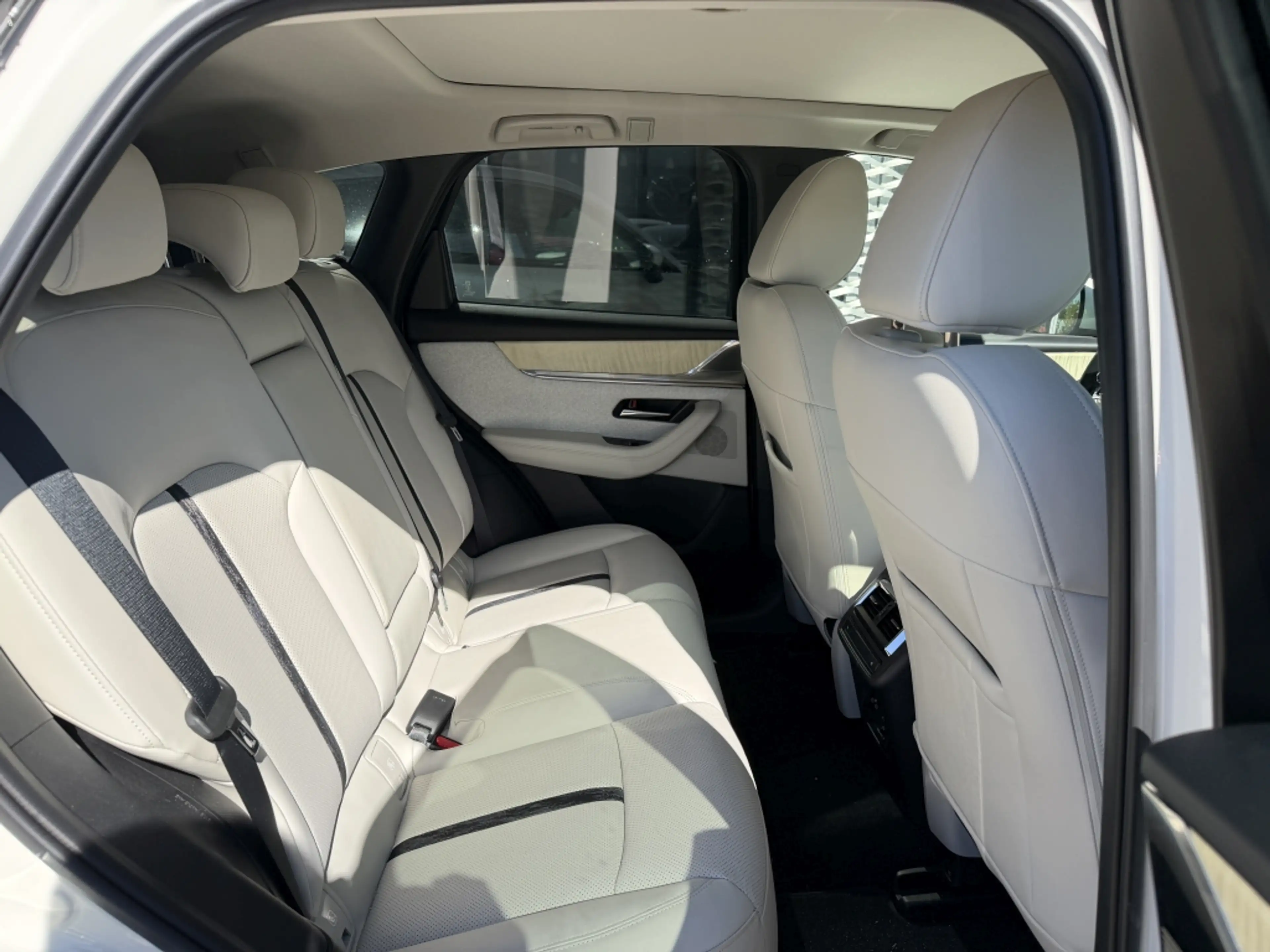 Mazda CX-60 PHEV Plug-in-Hybrid Benziner Allrad AWD Automatik Takumi Matrix-LED Leder Garantie — photo 9