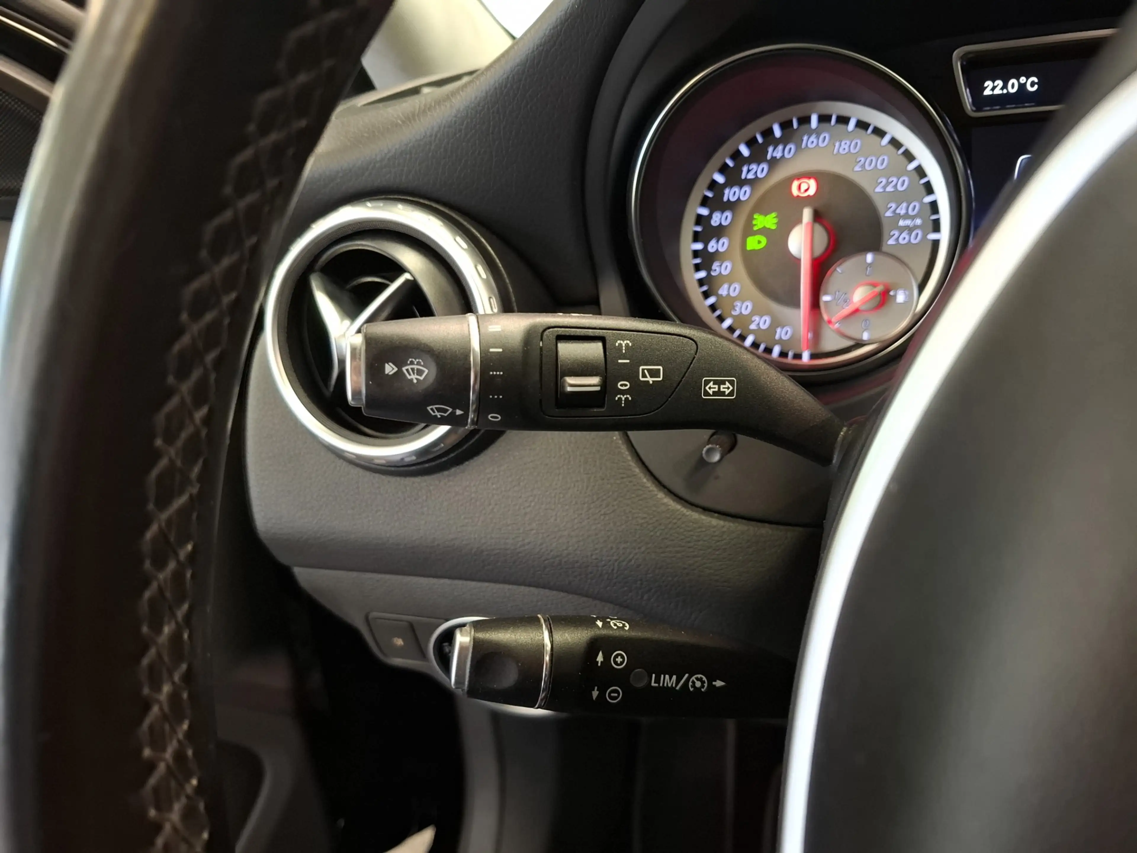 Mercedes-Benz GLA 200 Edition 1 Automaat Navi Xenon Leder Mooi! — photo 15