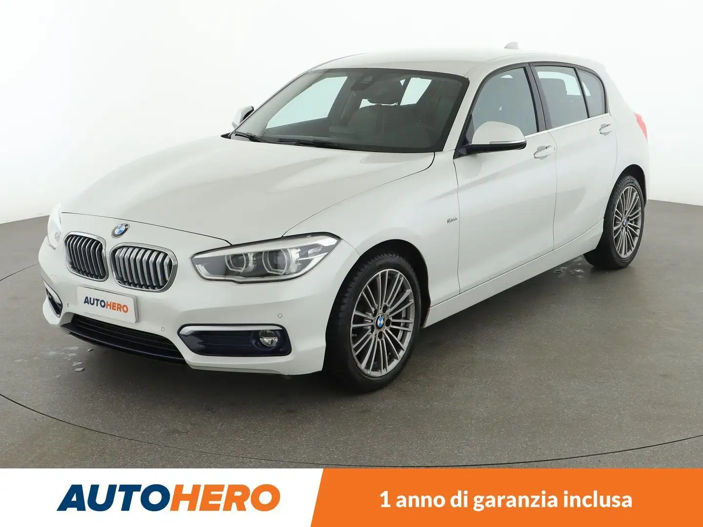 BMW 116 116d Urban Wit - 1