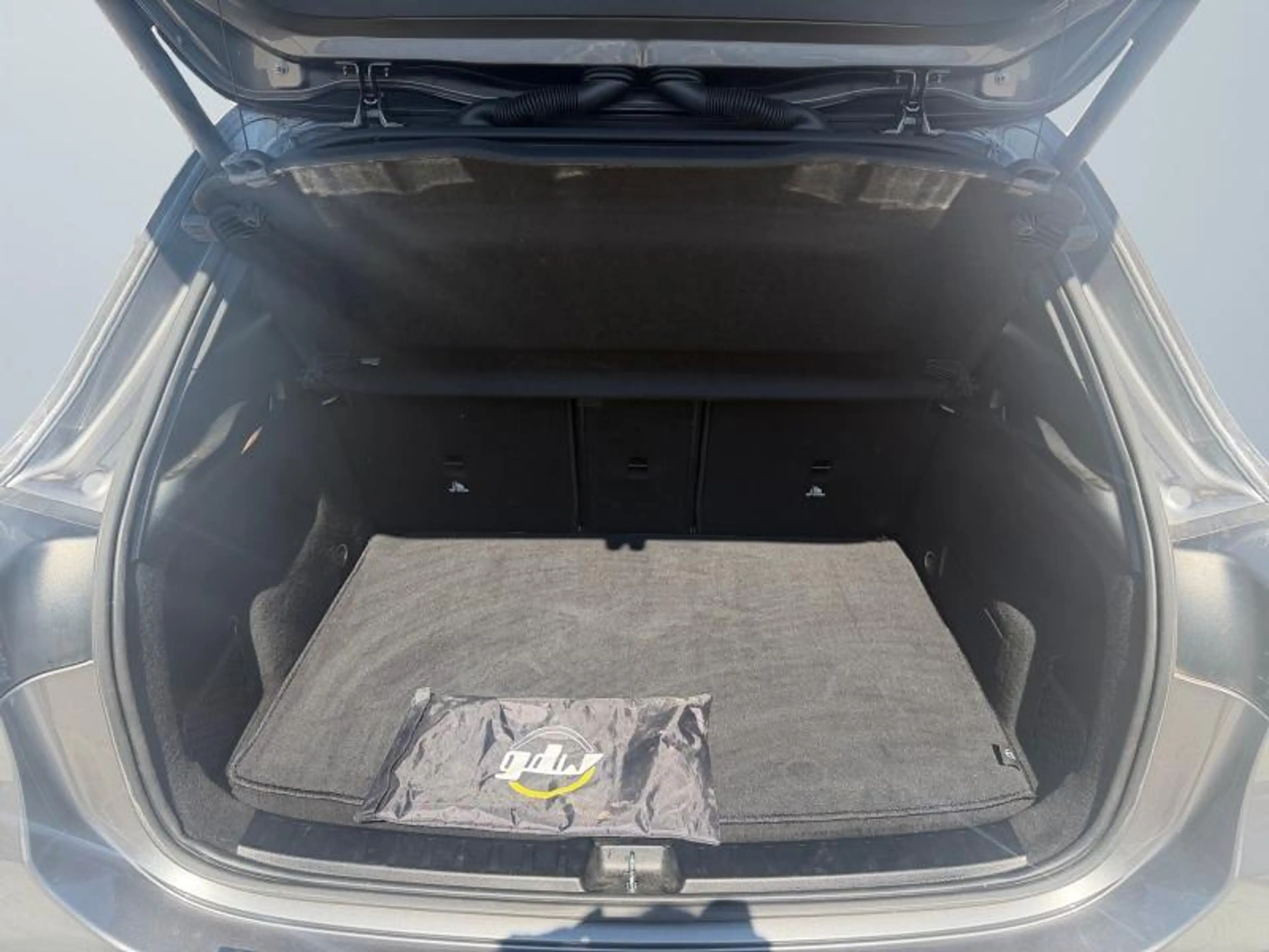 Mercedes-Benz GLA 180 GLA 180D 116cv | pack amg | camera arr | bluetooth — photo 8