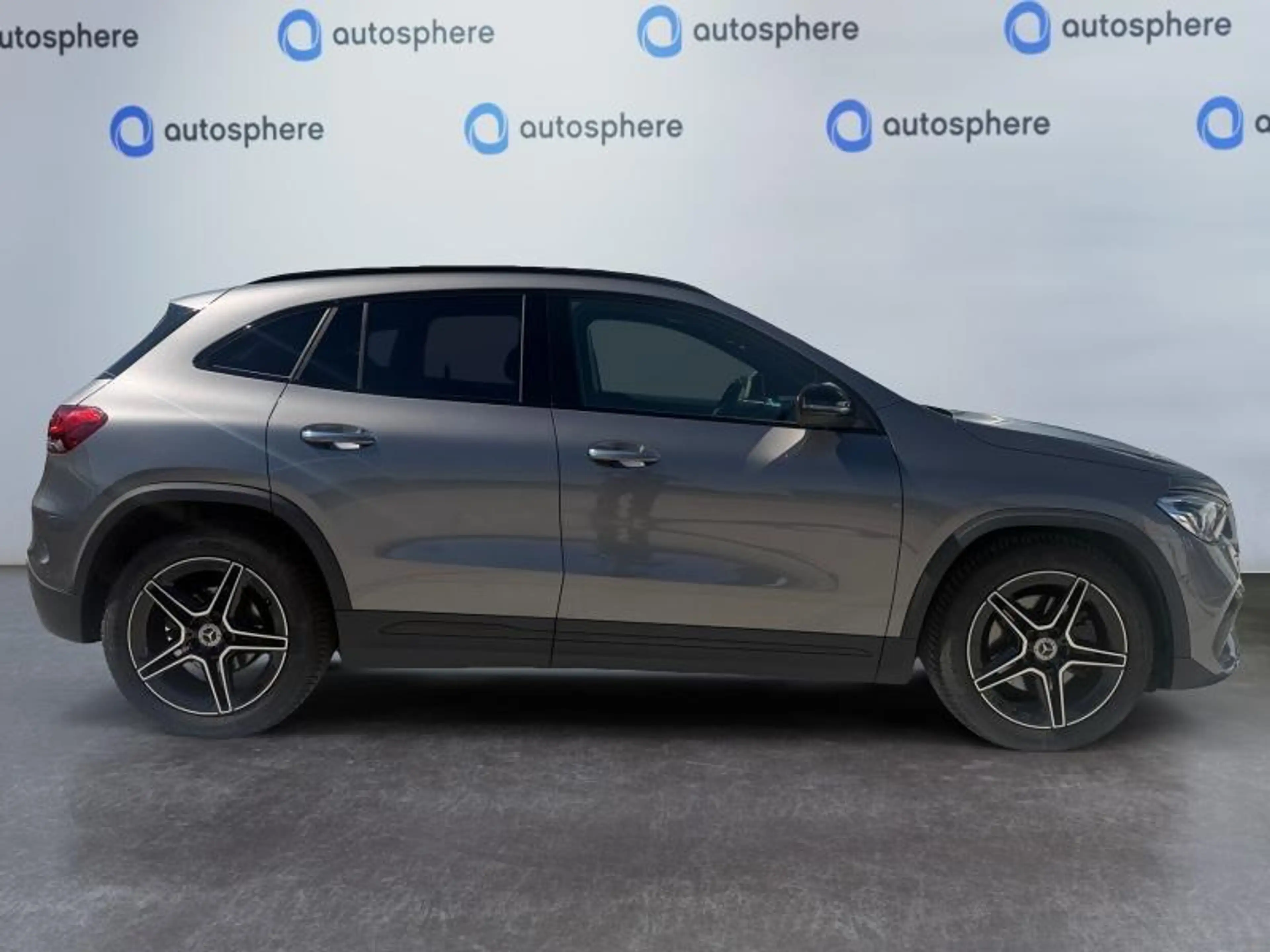 Mercedes-Benz GLA 180 GLA 180D 116cv | pack amg | camera arr | bluetooth — photo 9
