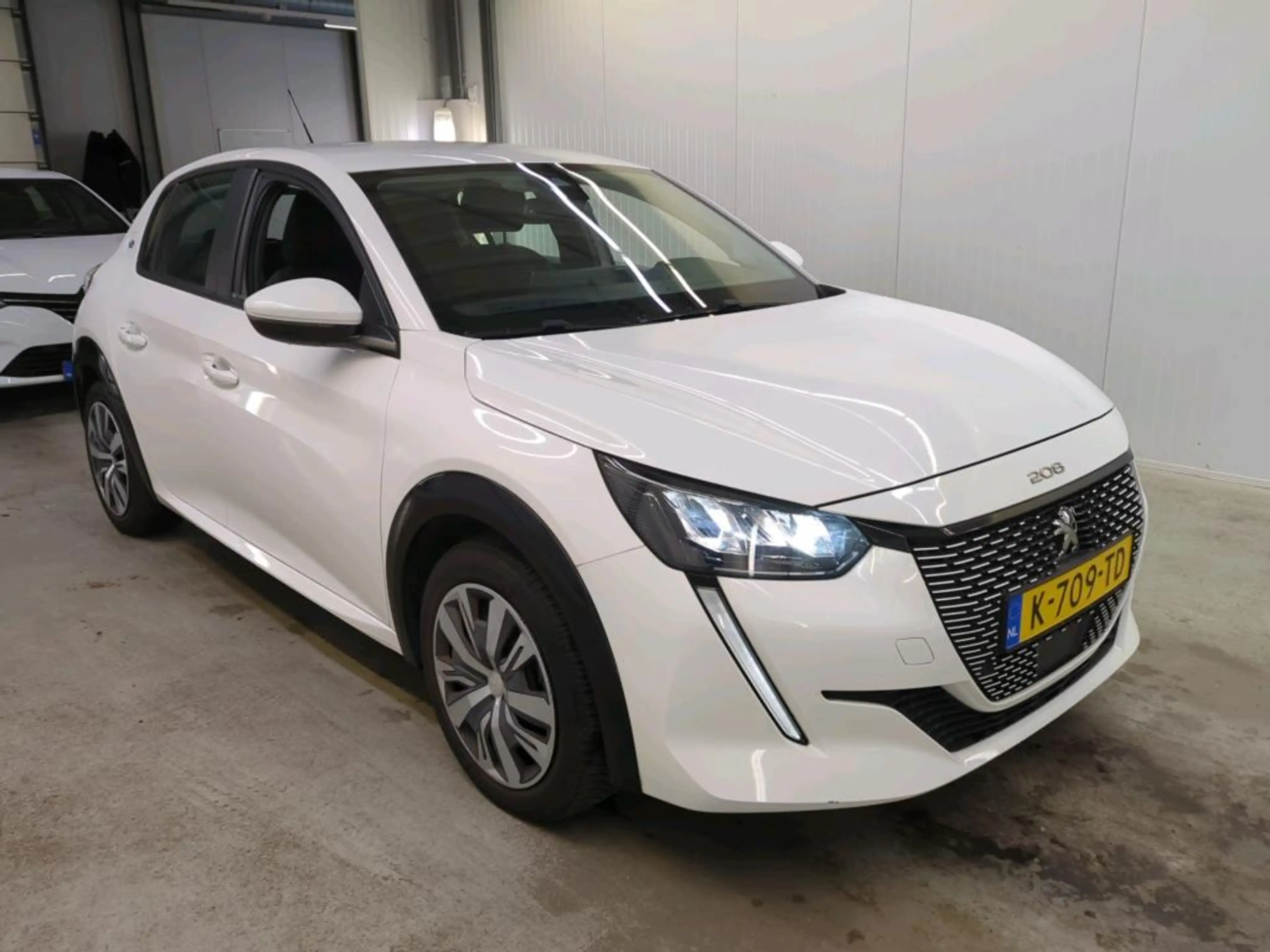 Peugeot e-208 EV 50kWh 136pk Active Pack 92.56% SoH [ CAMERA+CAR — photo 5