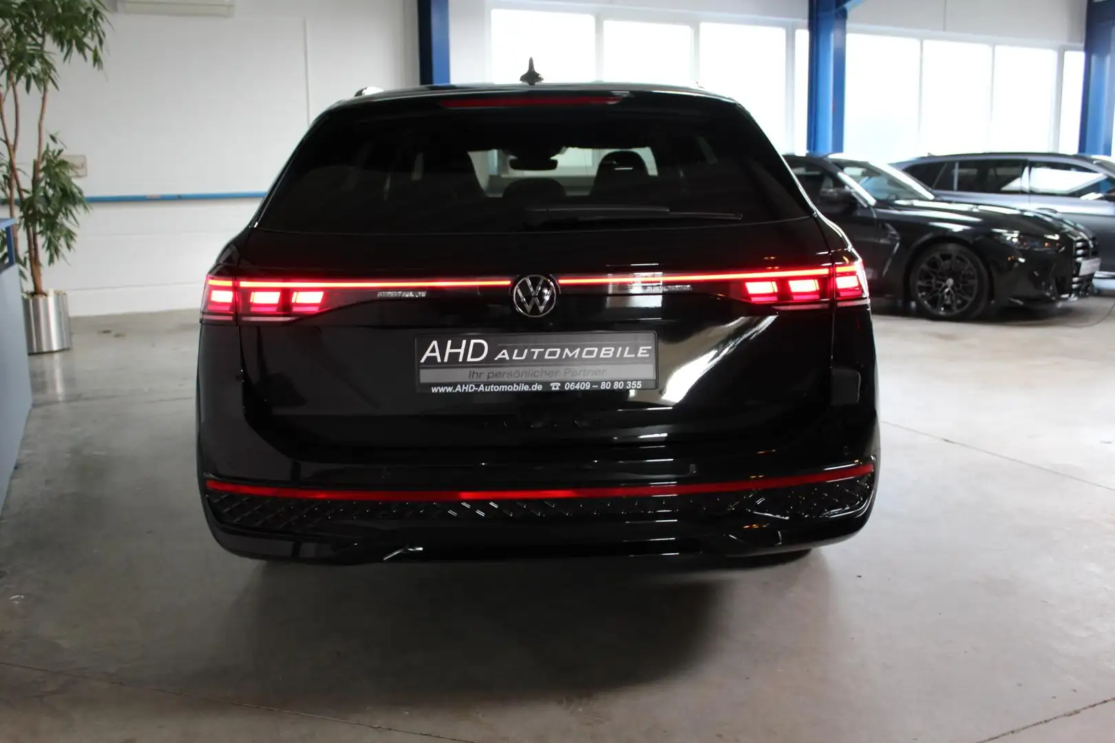 Volkswagen Passat Passat R-Line "Signature" 2.0 TDI DSG 4M 193 PS Fekete - 2