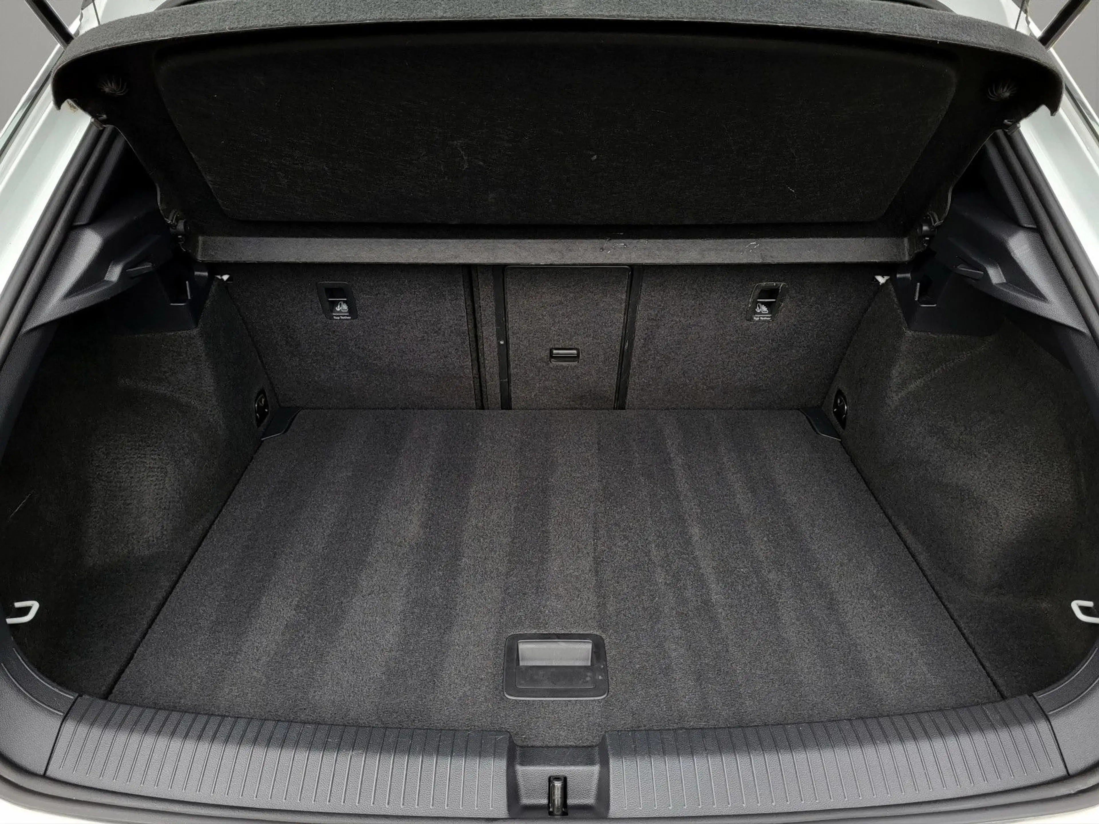 Volkswagen T-Roc 2.0 TDI Sport 4Motion AHK|ACC|LED|SHZ|18" — photo 15
