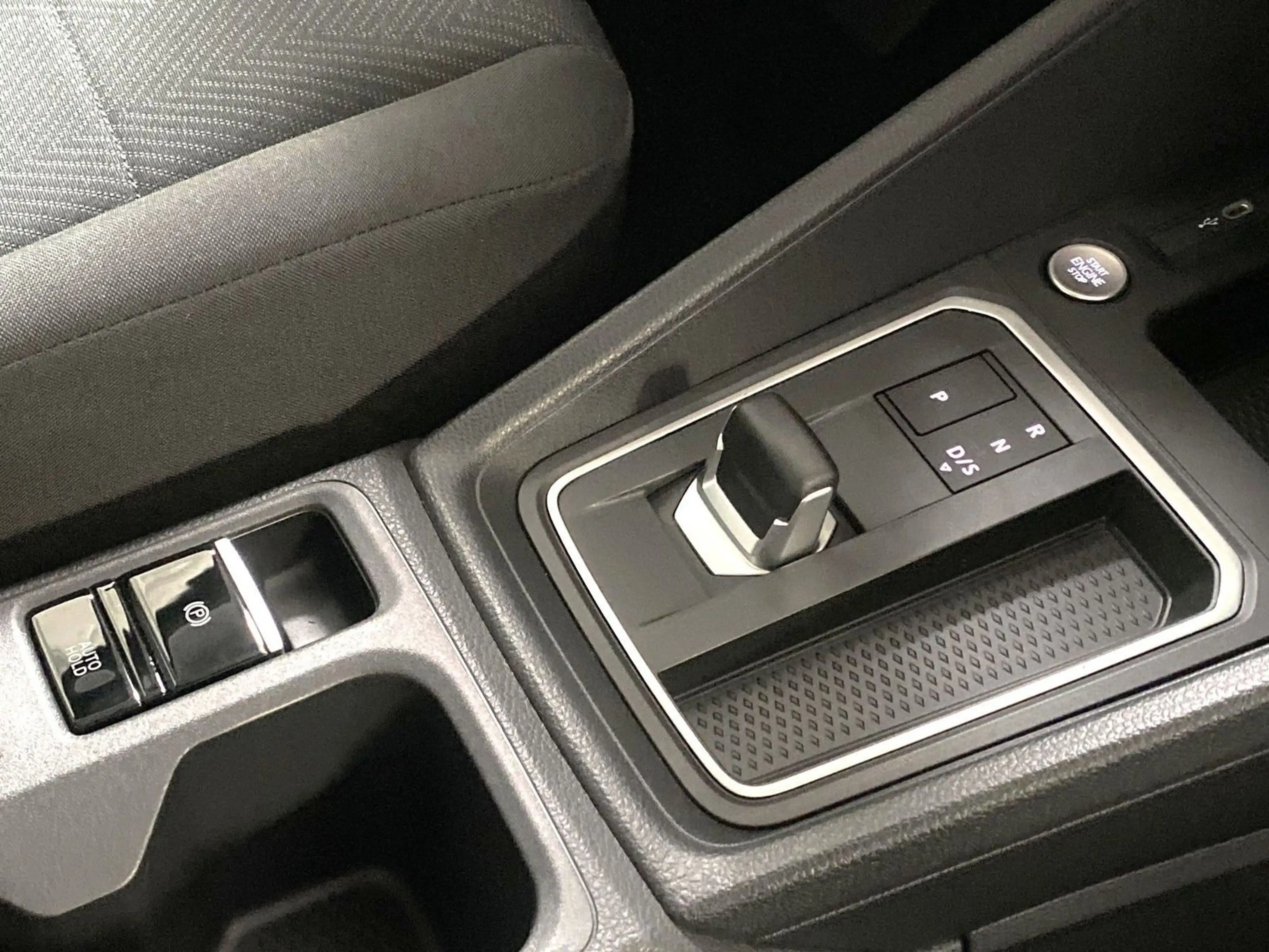 Ford Tourneo Connect TREND 150PS PHEV — photo 8