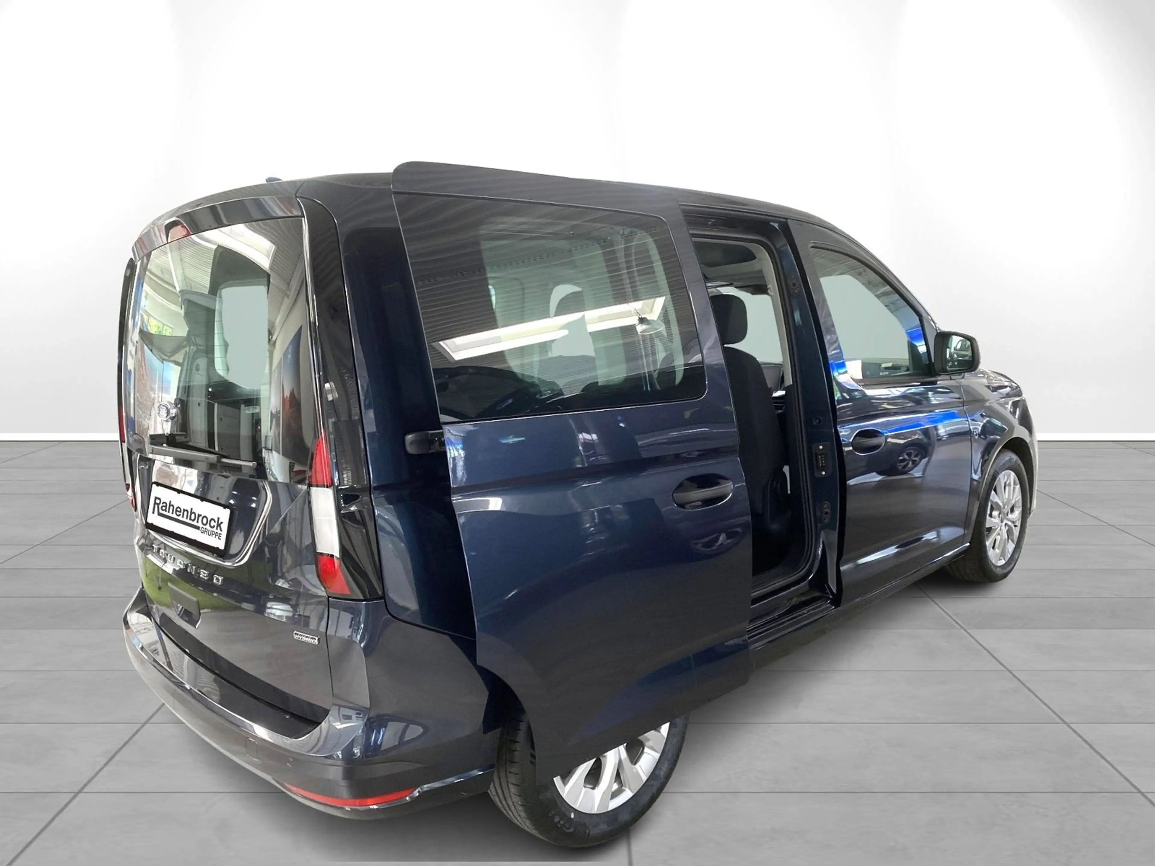 Ford Tourneo Connect TREND 150PS PHEV — photo 6