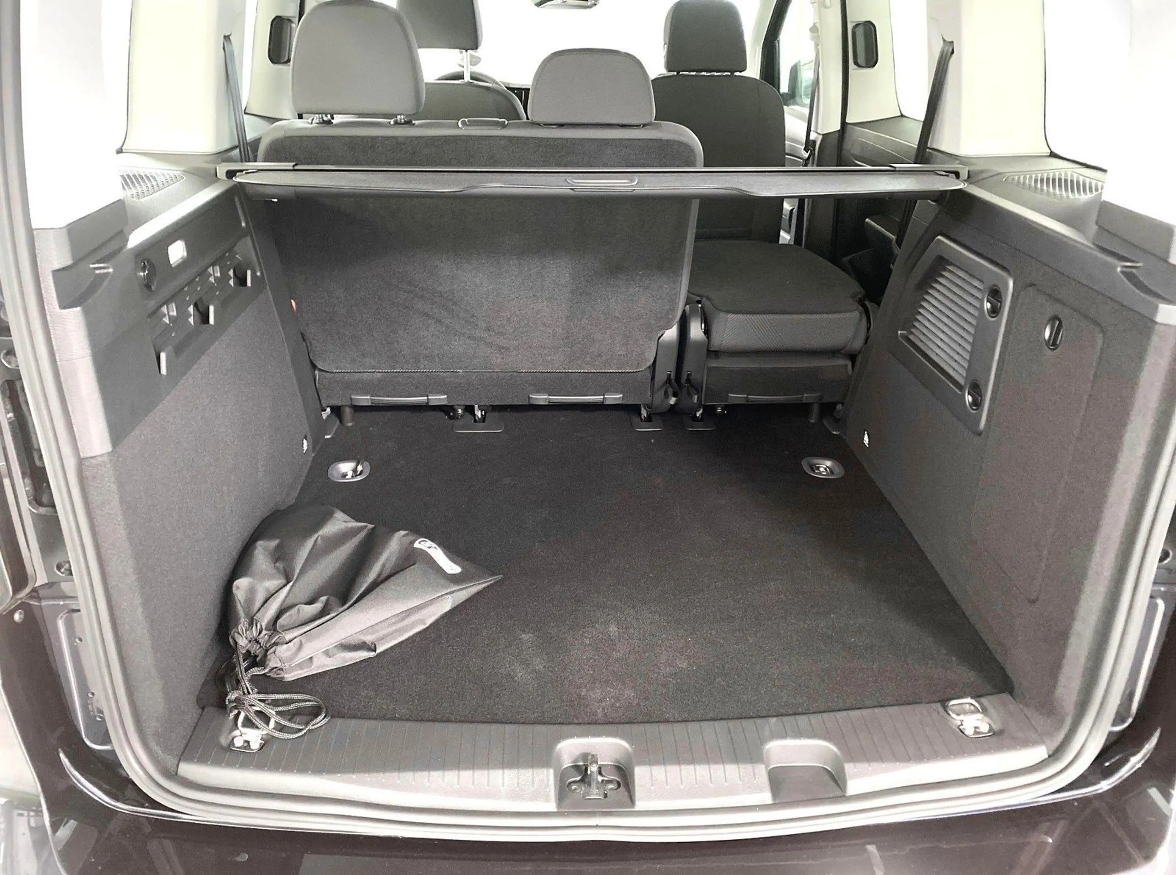 Ford Tourneo Connect TREND 150PS PHEV — photo 10